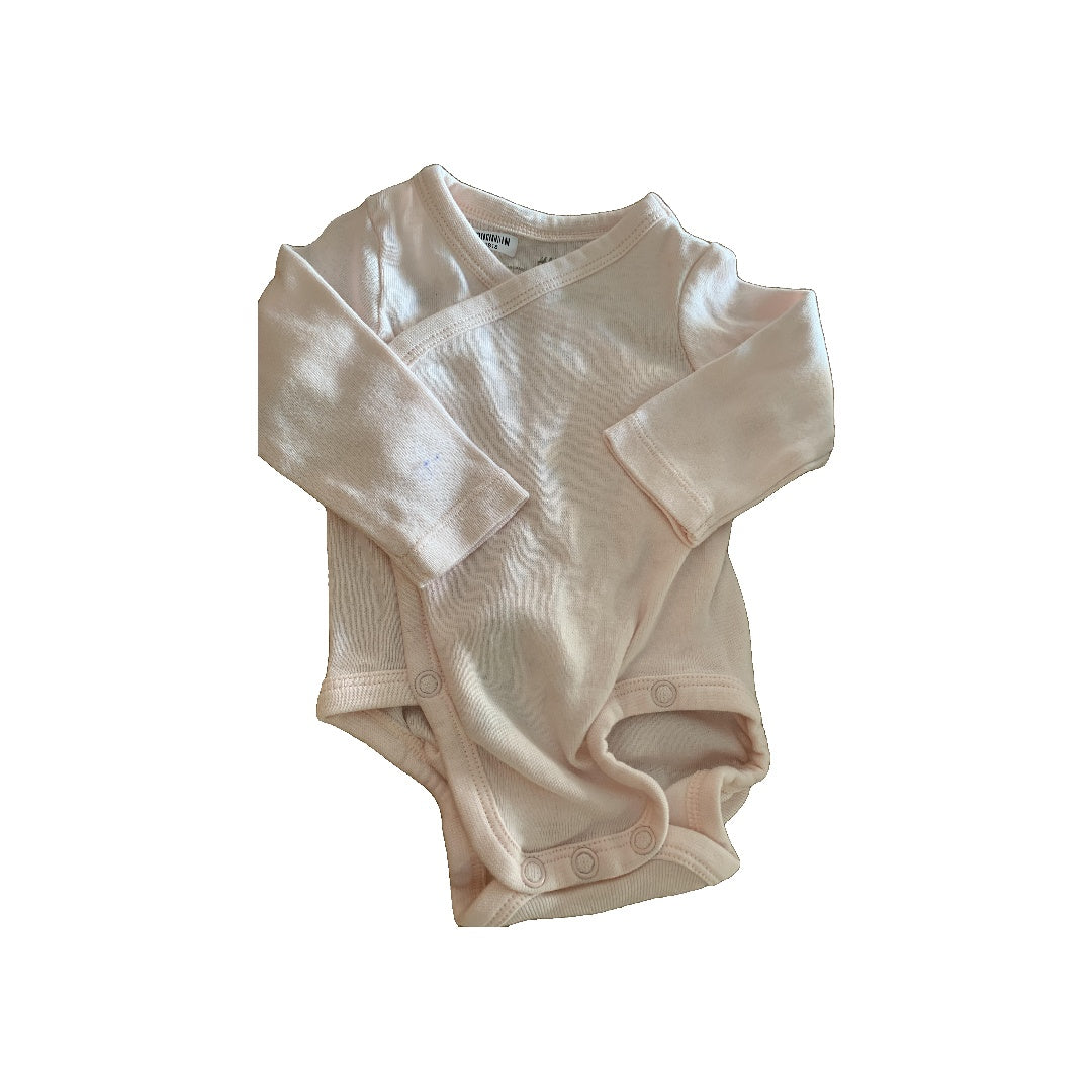 H&M Girls pink Onesie Size: Newborn pink