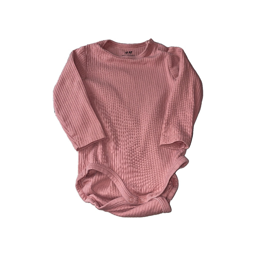 H&M Girls pink Onesie Size: 9 months pink