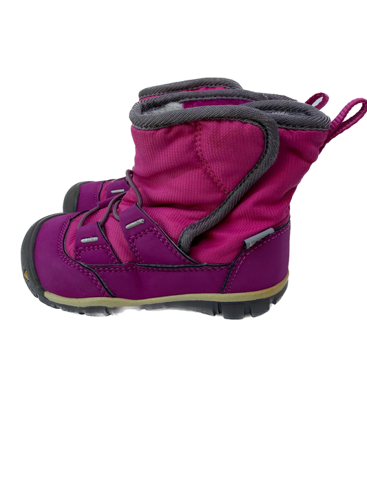 Keen Girls Pink Boots Size: Toddler 7 Pink