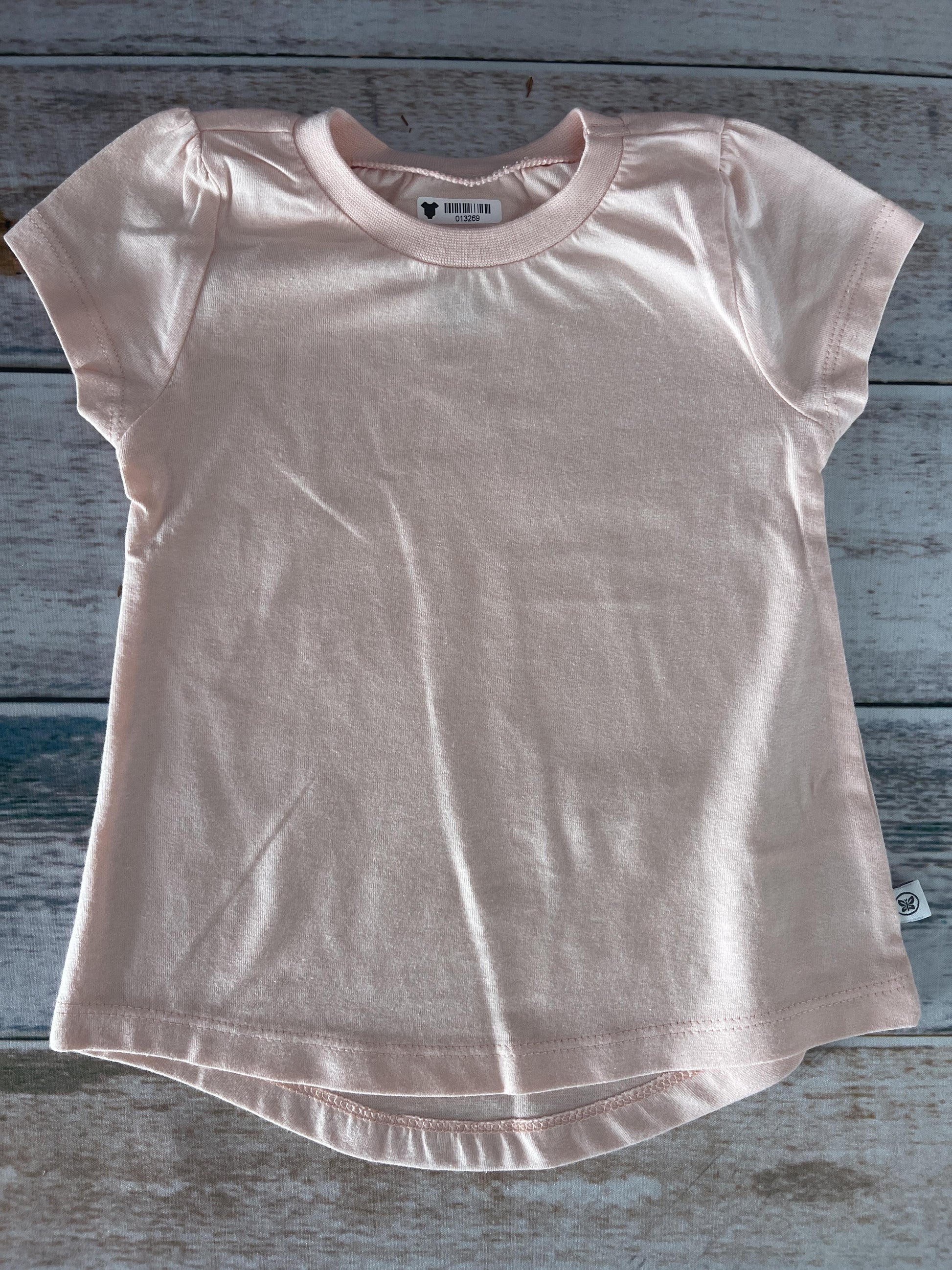 Honest co Unisex pink T-Shirt Size: 2T pink