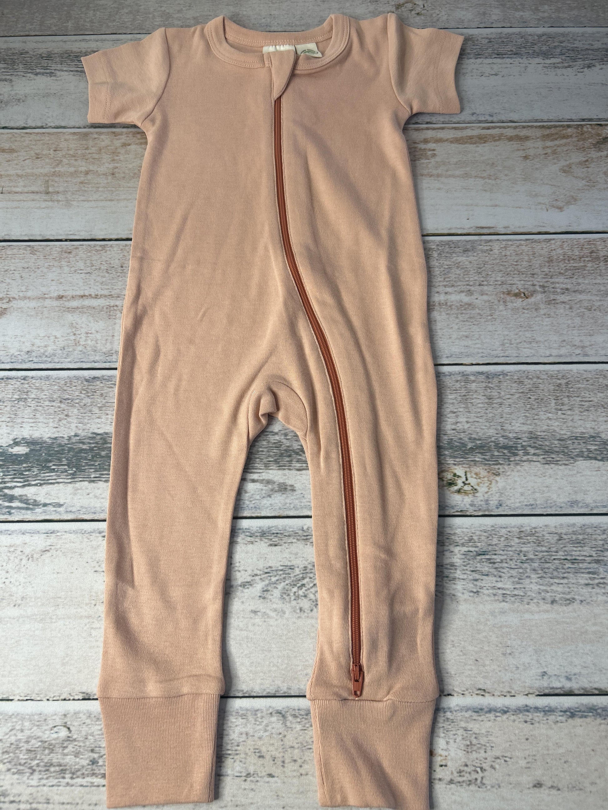 Girls pink 1-piece footed Pajamas Size: 12-18 months pink