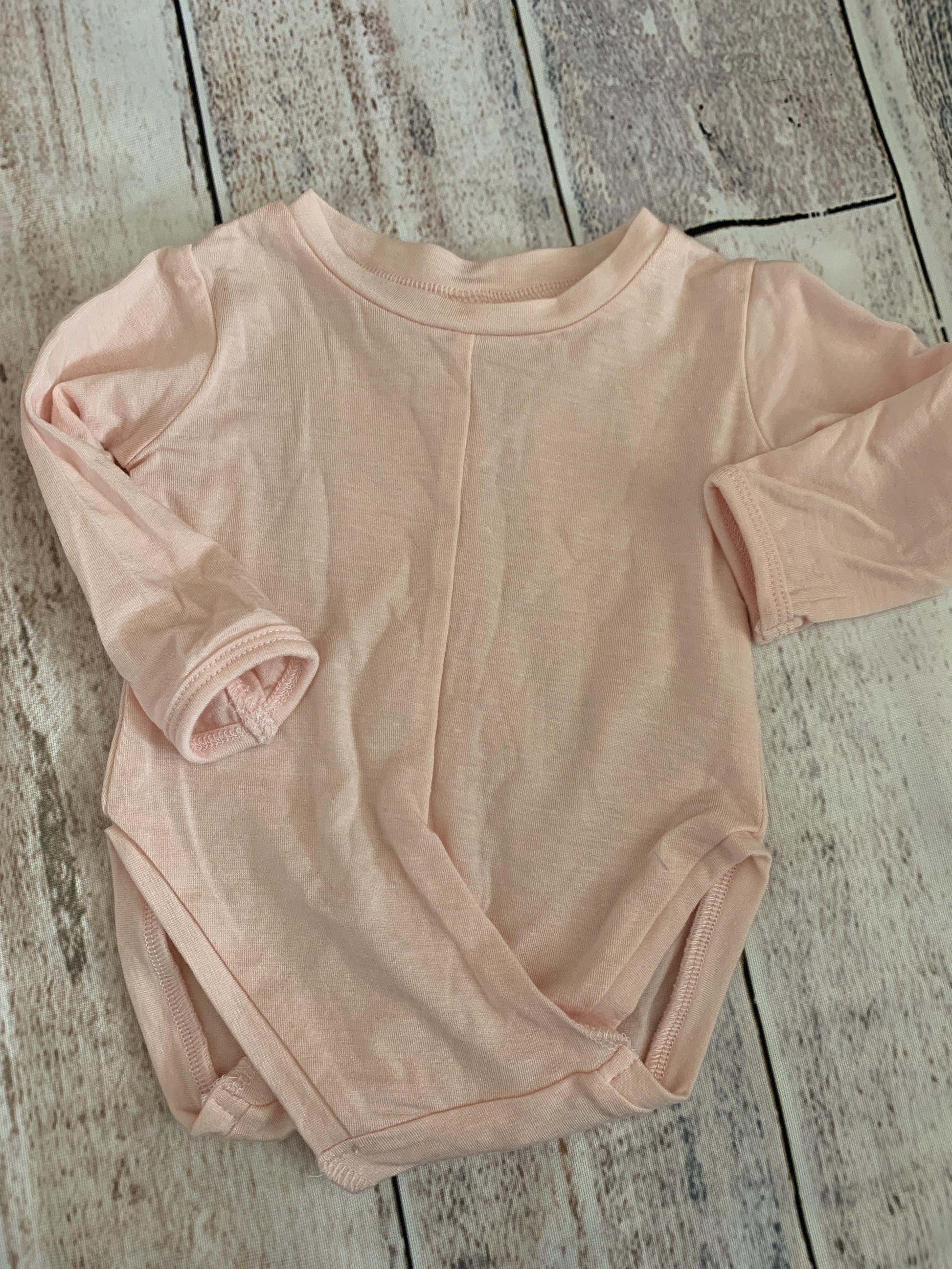 Peasy Girls pink Onesie Size: 3-6 months pink