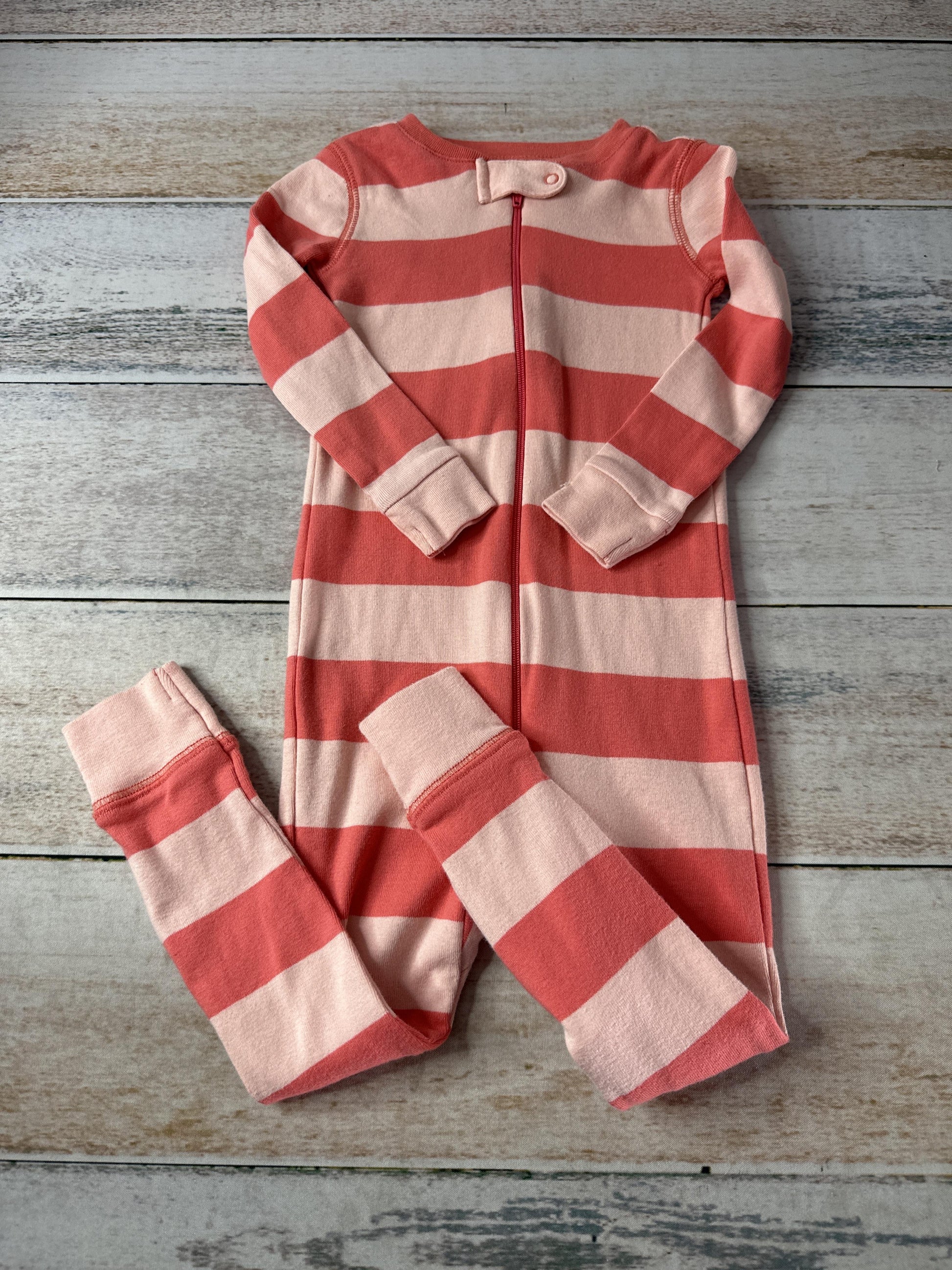 Primary Girls pink Pajamas Size: 18-24 months pink