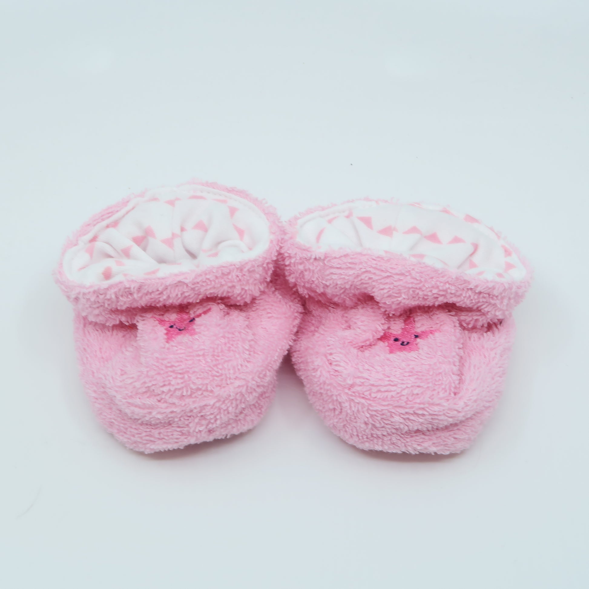 Unknown Brand Girls Pink Slippers Size: 0-12 Months Pink