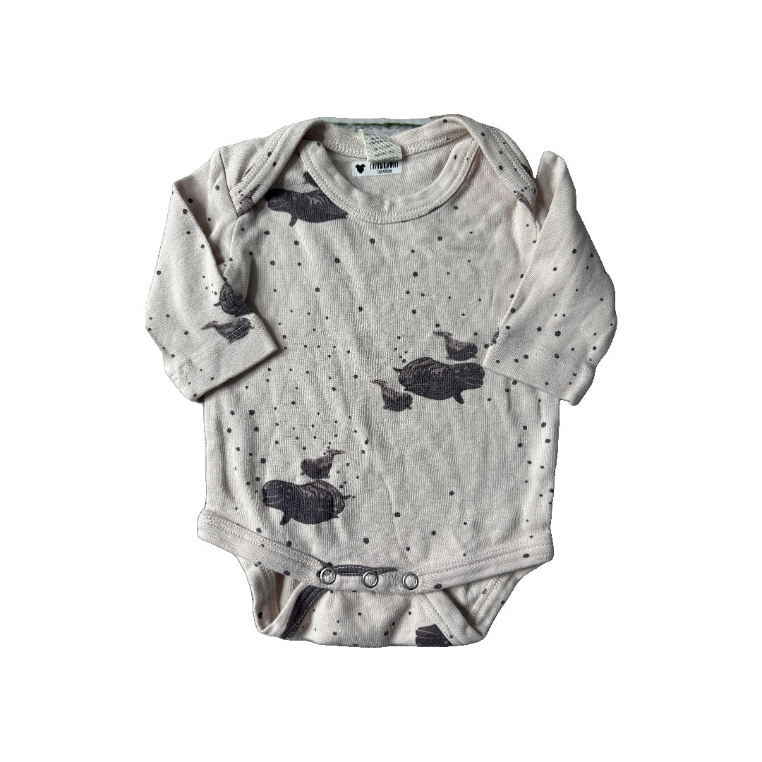 Kate Quinn Girls pink Onesie Size: 0-3 months pink