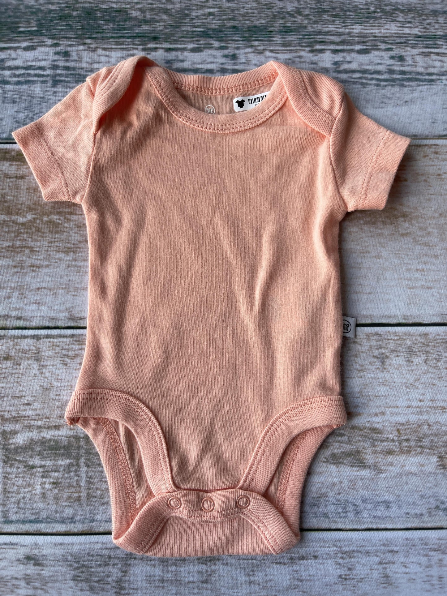Honest Co Girls pink Onesie Size: Preemie pink