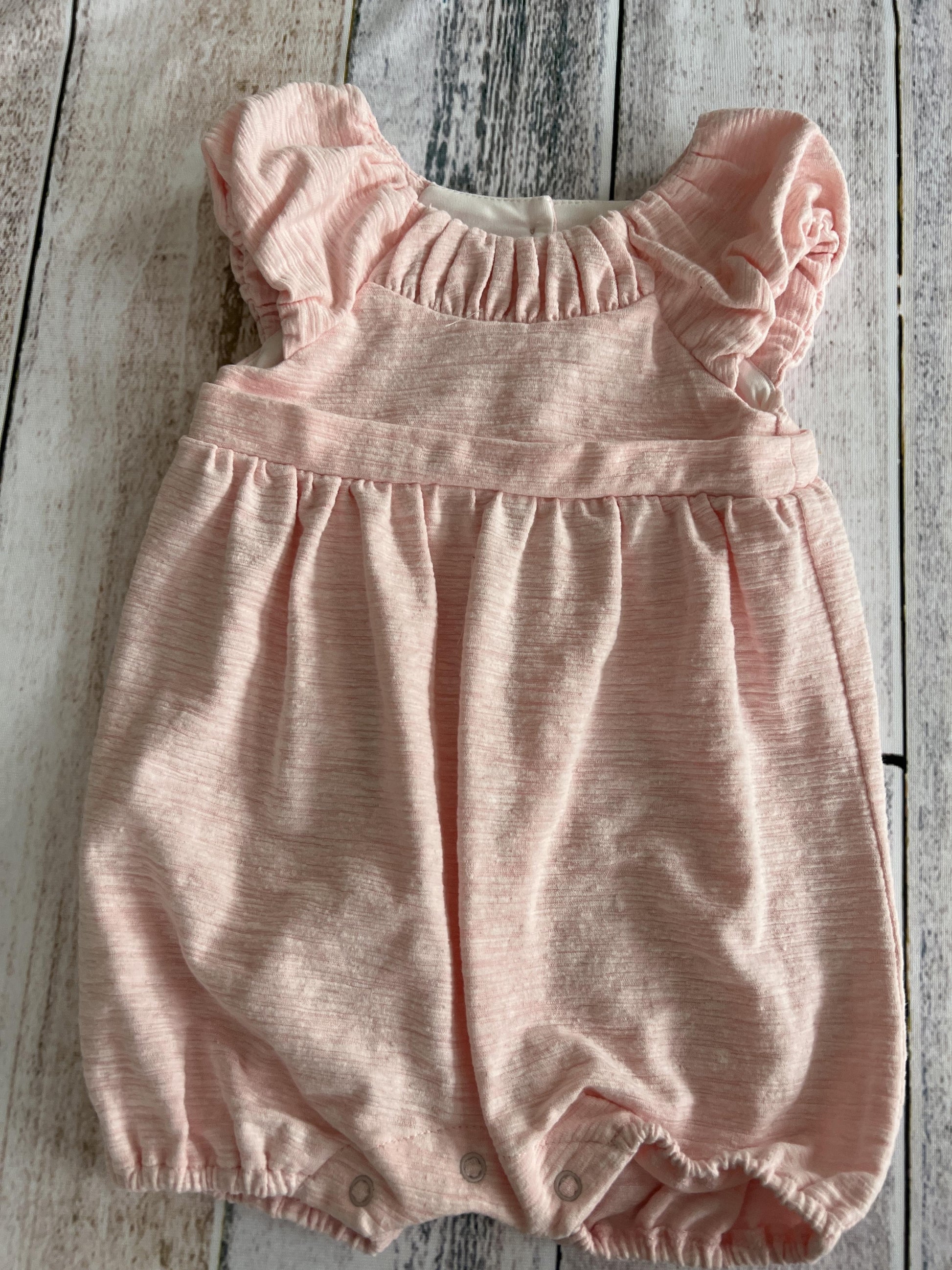 Isobella & Chloe Girls pink Romper Size: 9 months pink