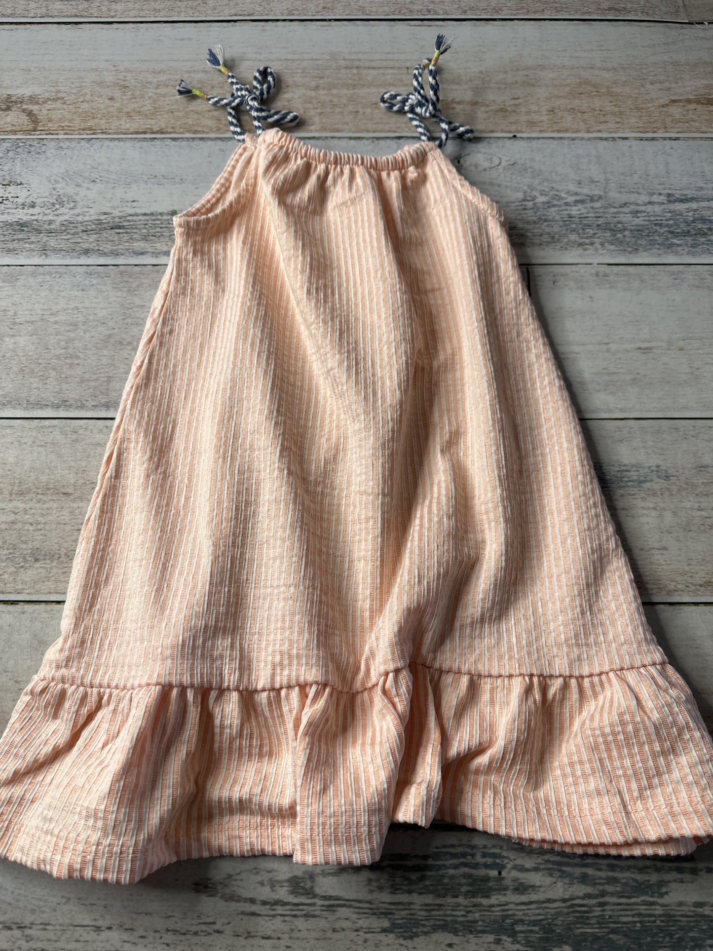Girls pinl Dress Size: 4T pinl