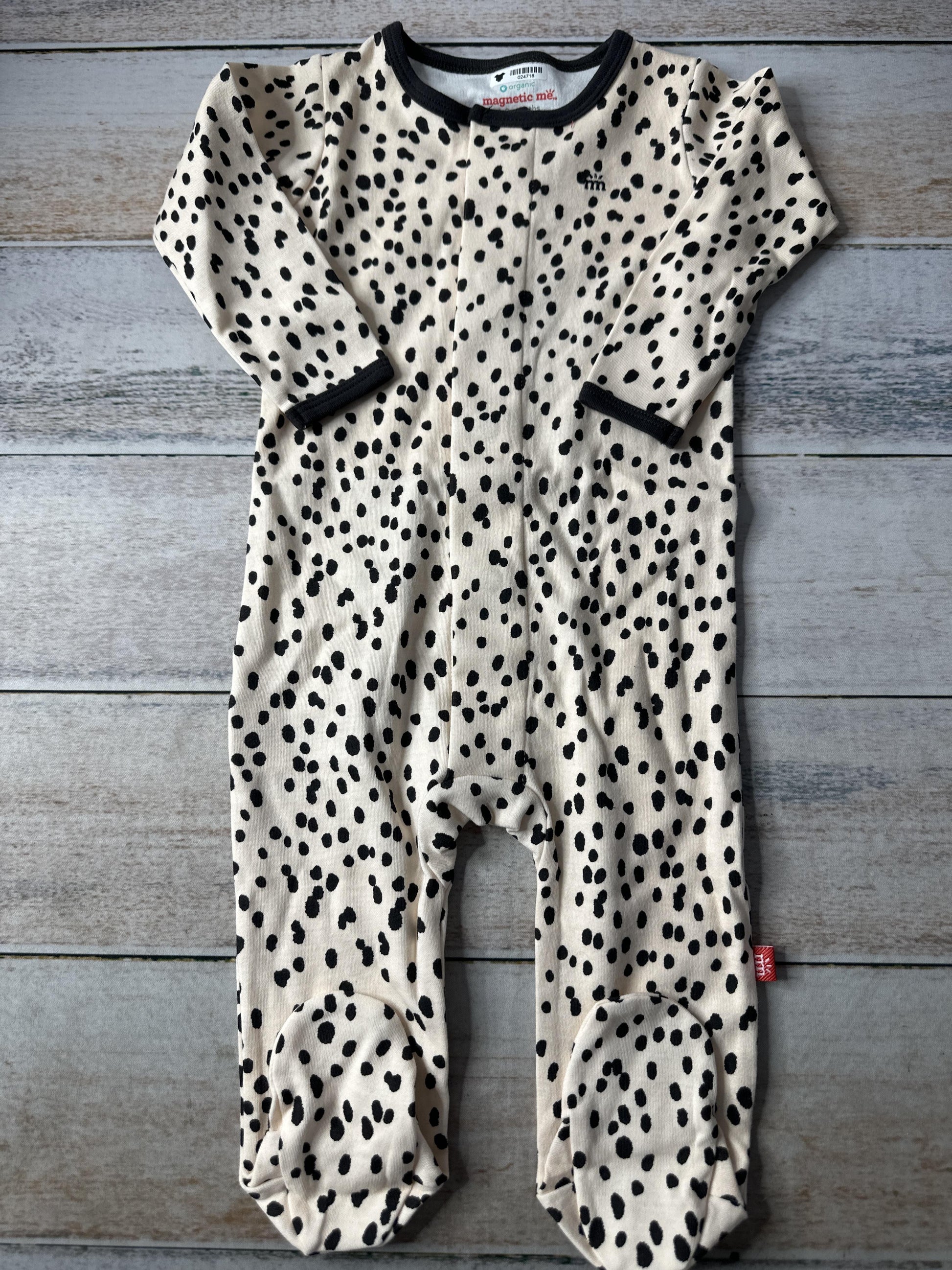 Magnetic Me Unisex polka dot | White Pajamas Size: 6-9 months polka dot | White
