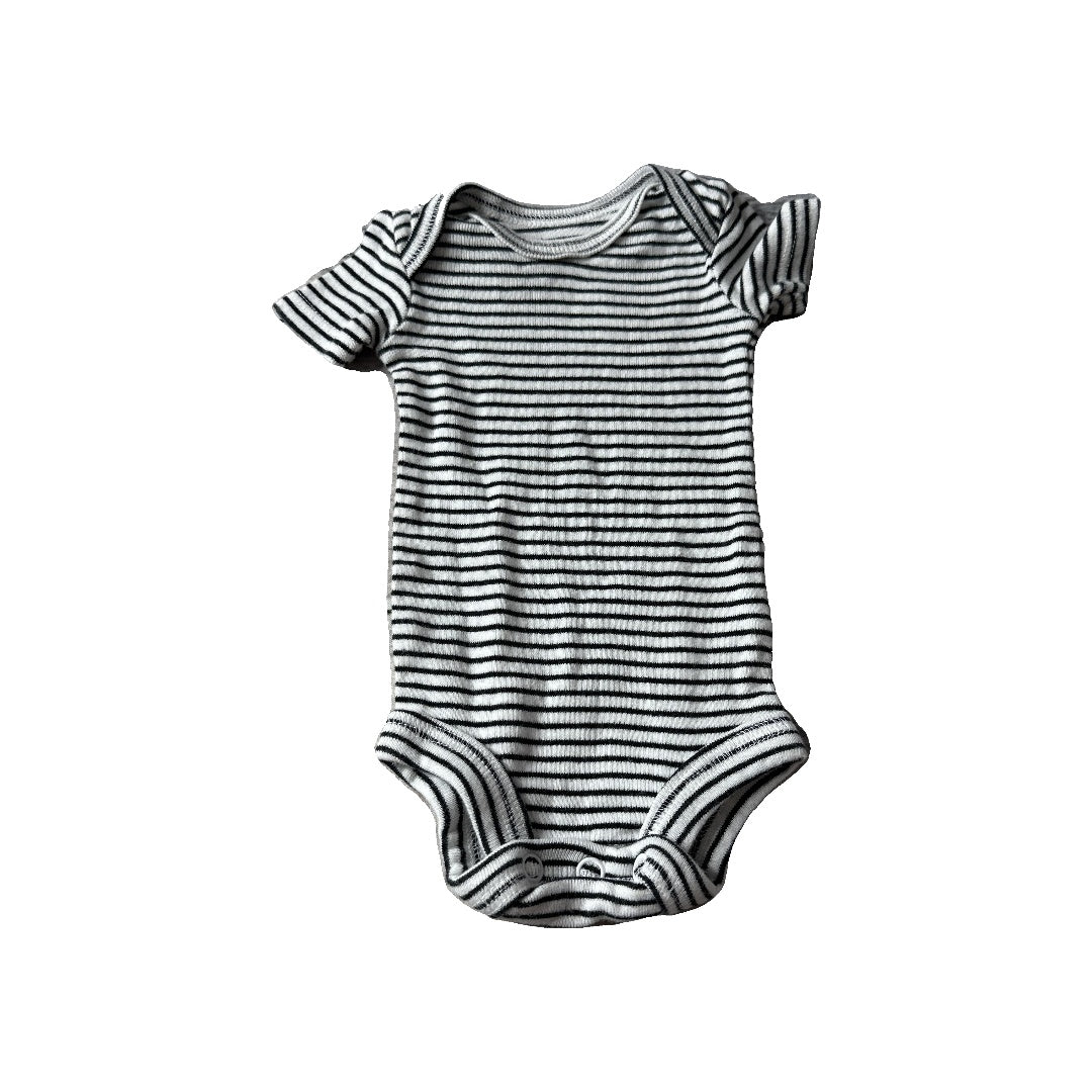 Carters Unisex Onesie Size: Preemie