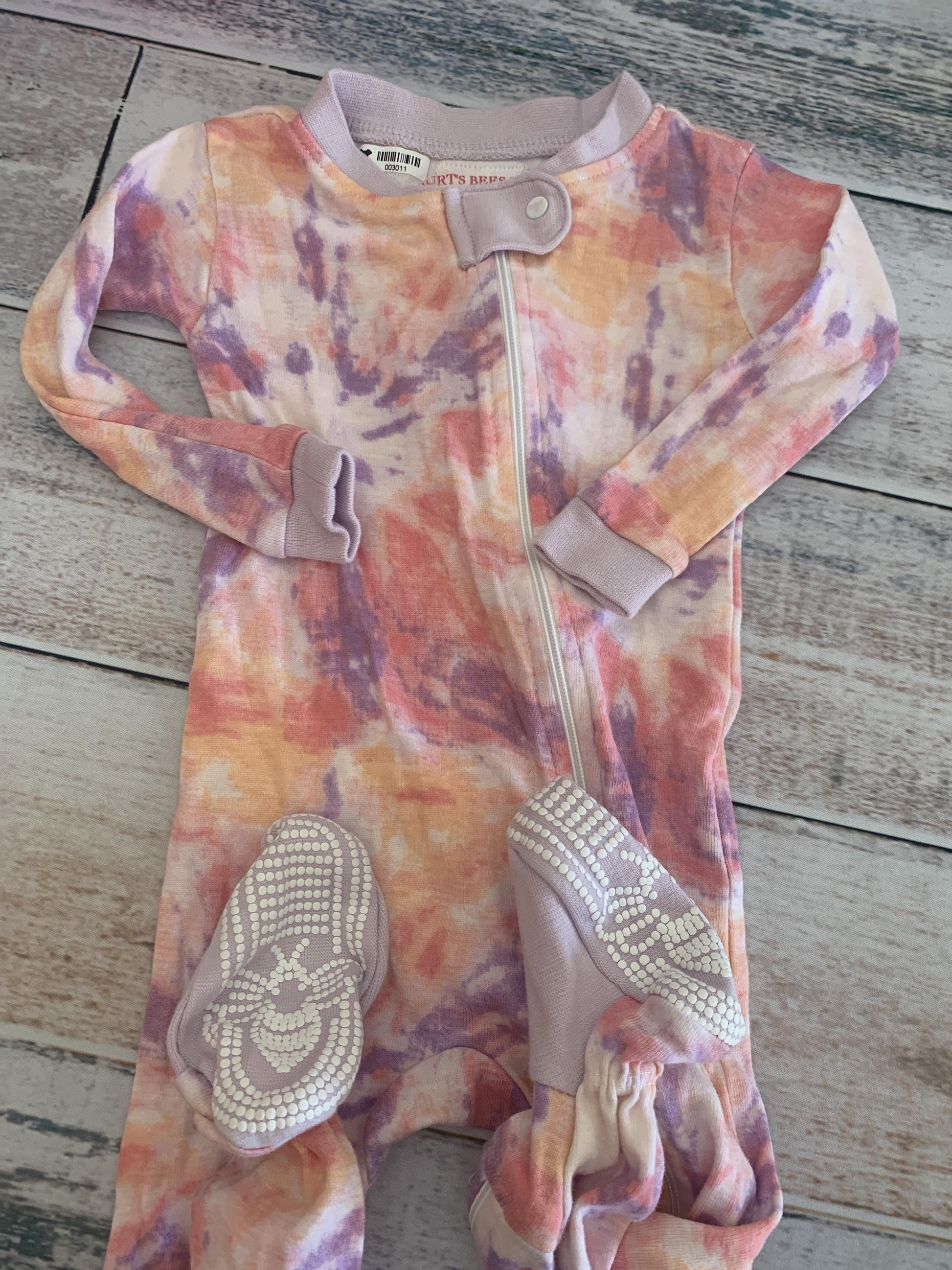 Burt's Bees Girls purple | pink | White Pajamas Size: 6-9 months purple | pink | White