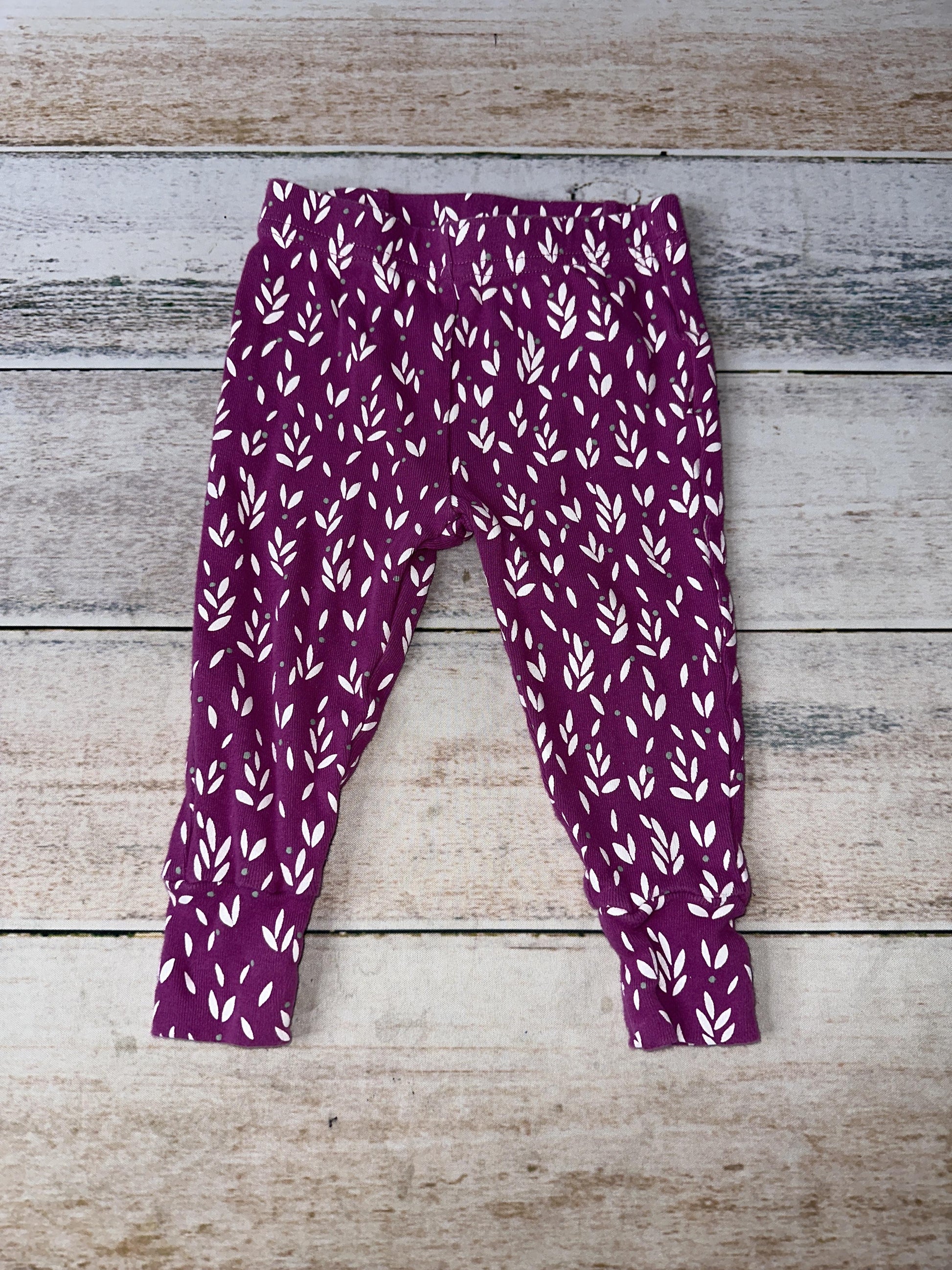 Oliver & Rain Girls purple | White | Flowers Pajamas Size: 12M purple | White | Flowers