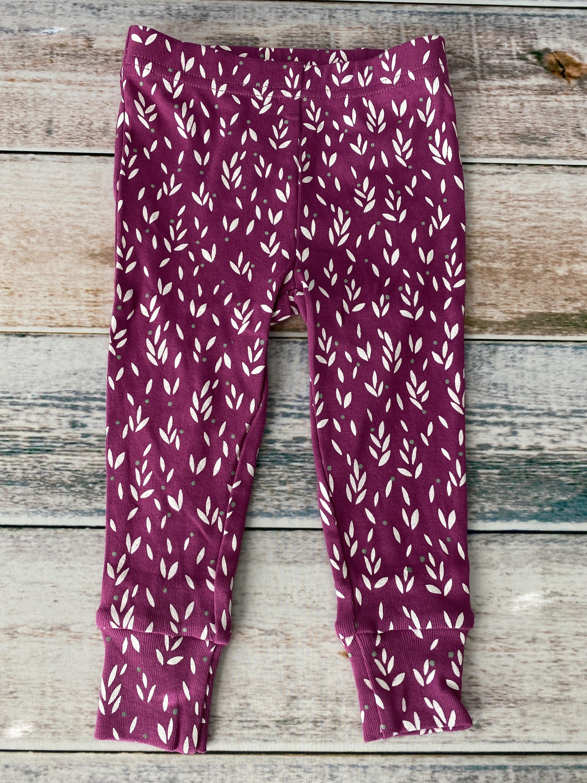 Oliver & Rain Girls purple | White | Flowers Pajamas Size: 18 months purple | White | Flowers