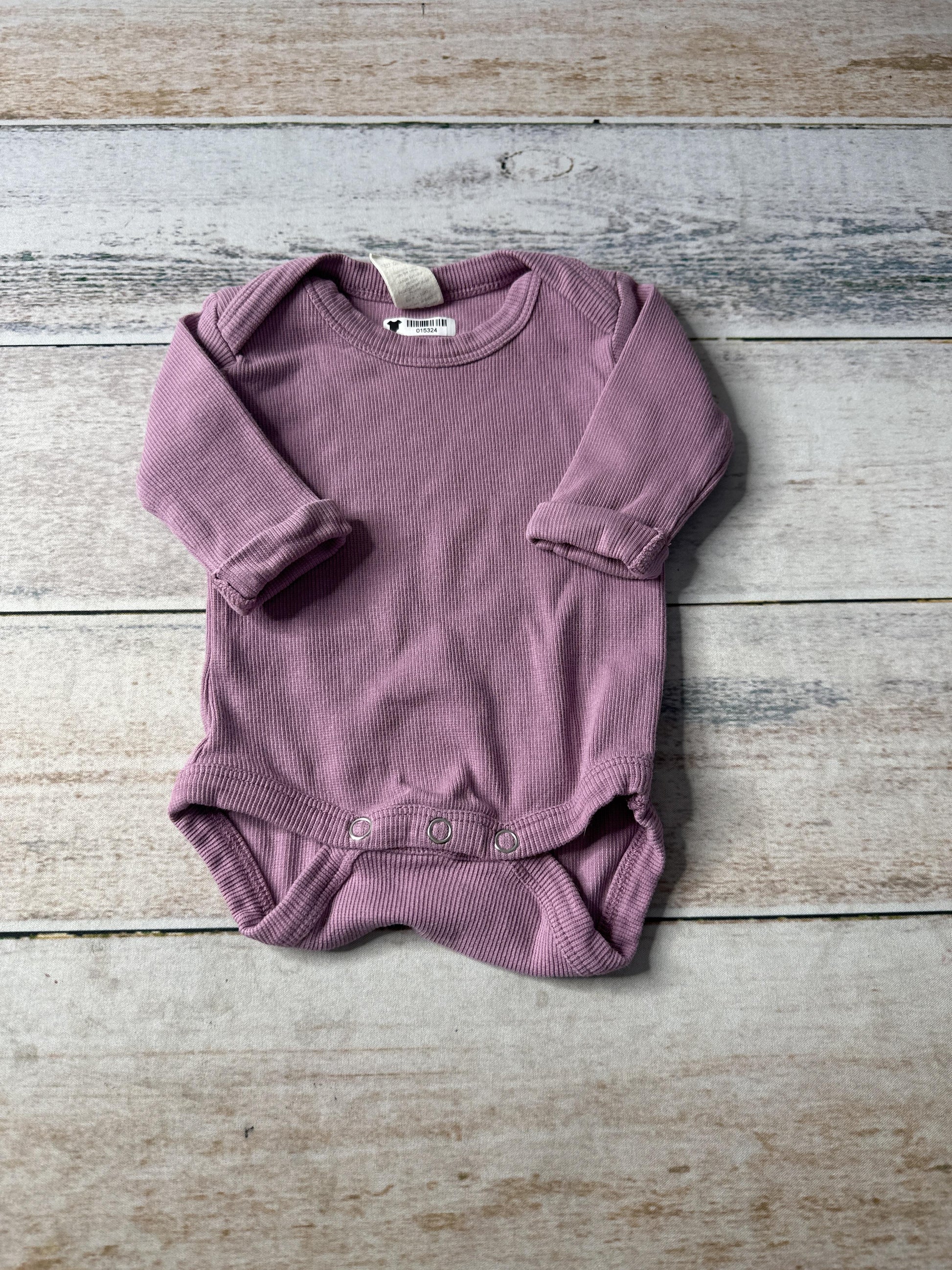Kate Quinn Girls purple Onesie Size: 0-3 months purple
