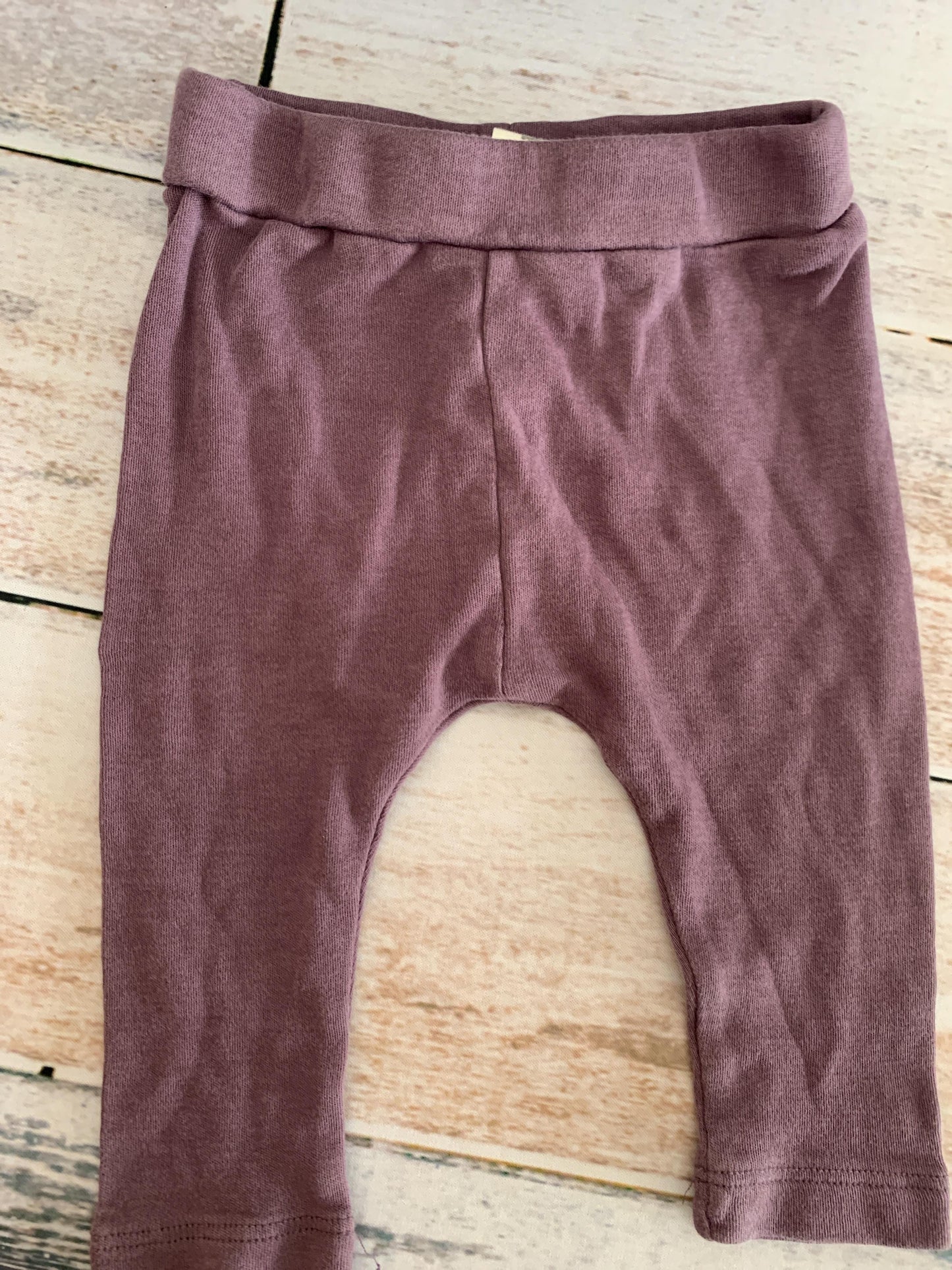 Kate Quinn Unisex purple Pants Size: 3-6 months purple