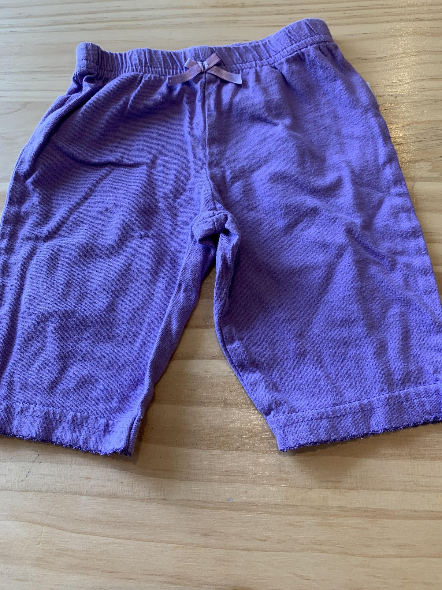 Girls purple Pants Size: 0-3 months purple