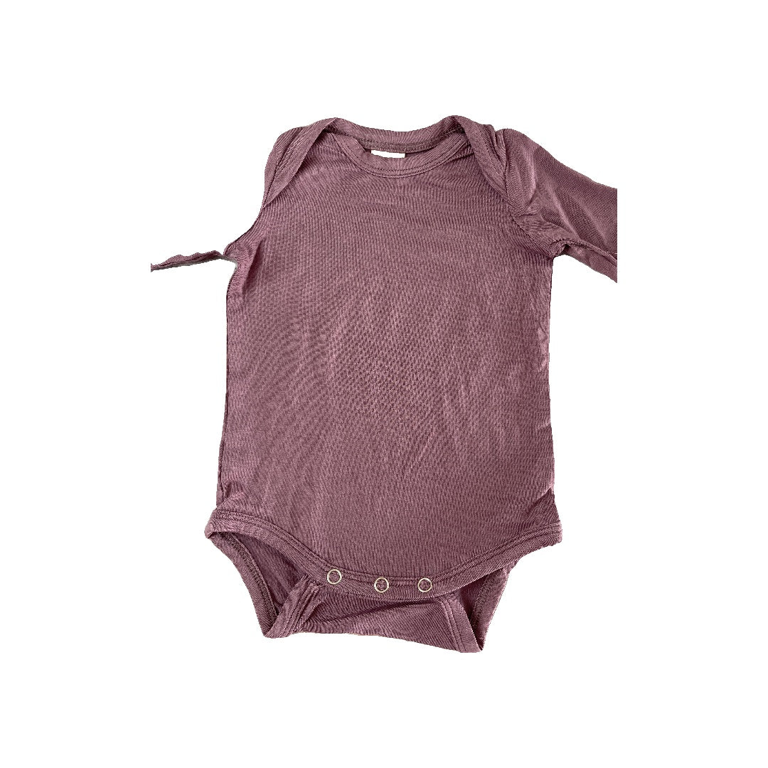 Kate Quinn Girls purple Onesie Size: Newborn purple
