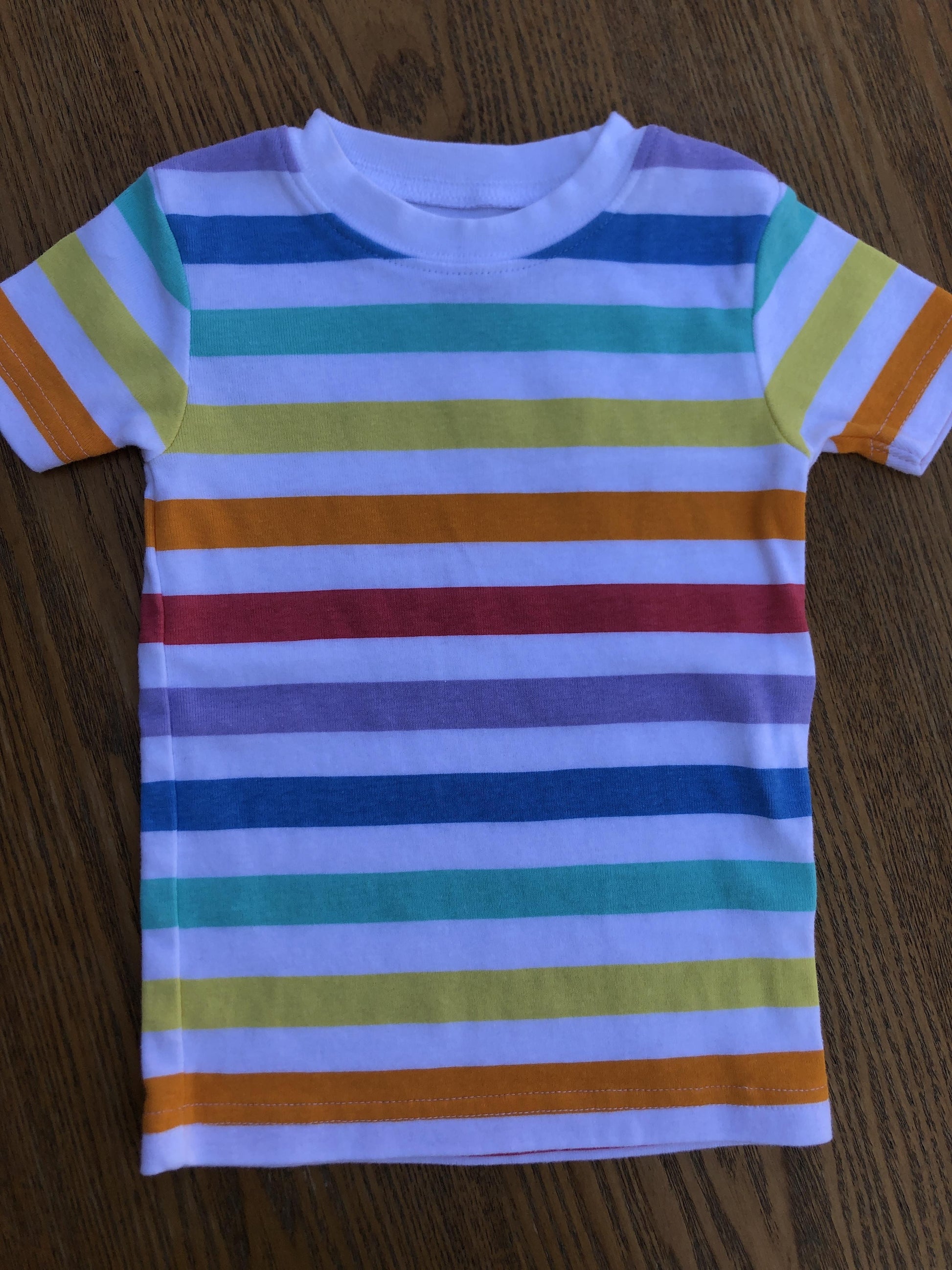 Carters Unisex Rainbow Pajamas Size: 12-18 months Rainbow