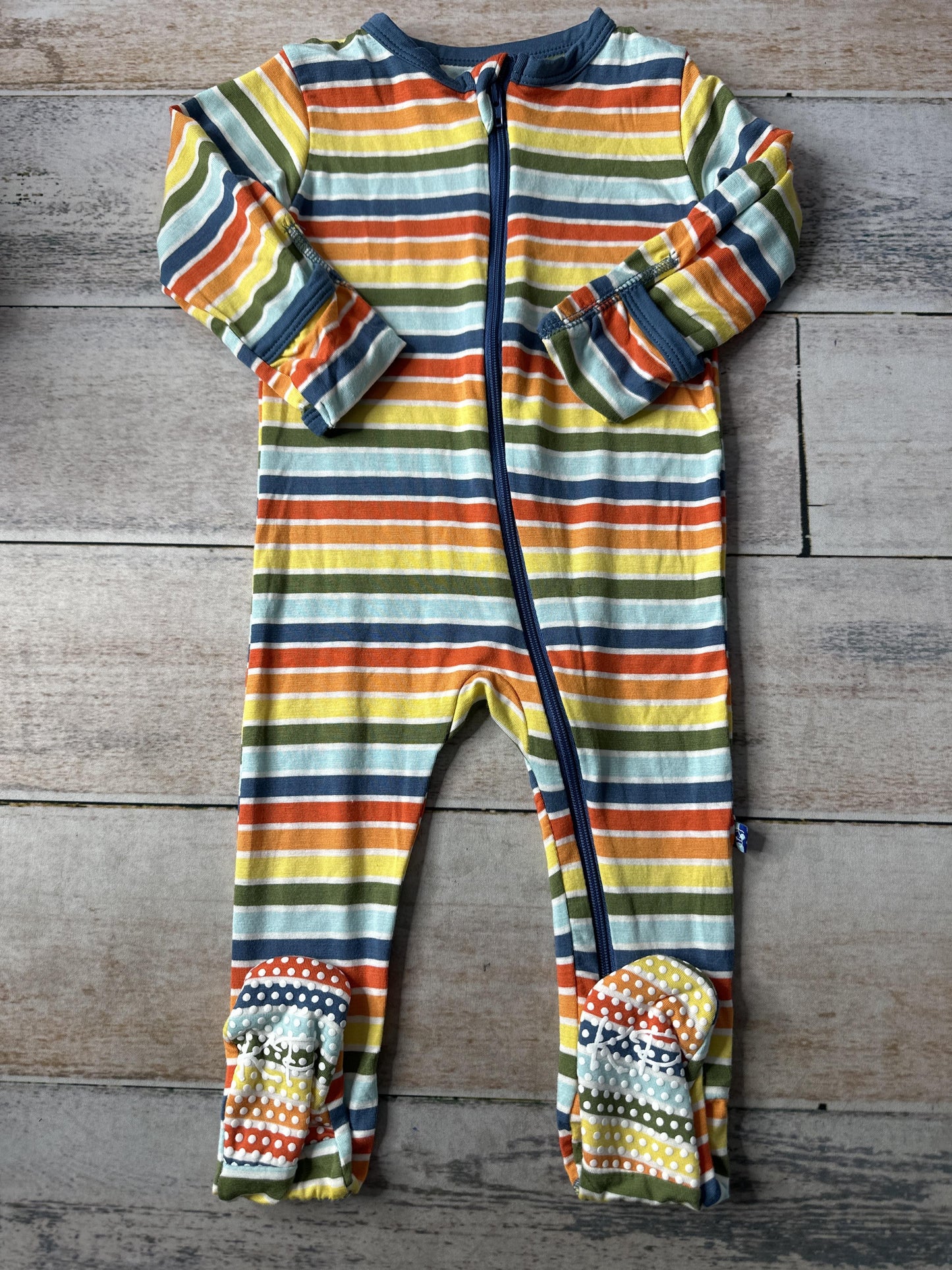 KicKee Pants Unisex Rainbow Pajamas Size: 6-9 months Rainbow