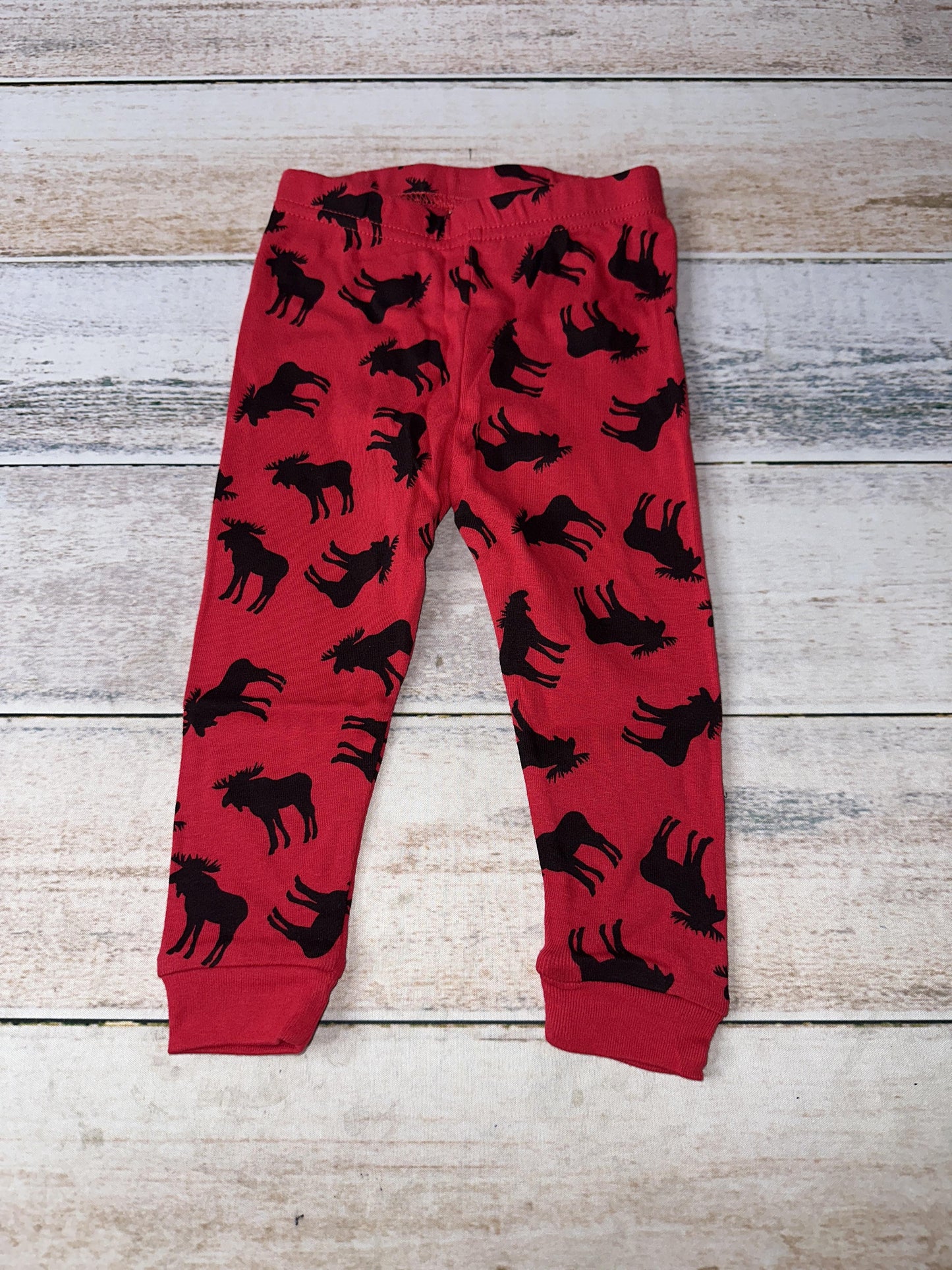 Leveret Unisex Red | Black | Holiday Pajamas Size: 12-18 months Red | Black | Holiday