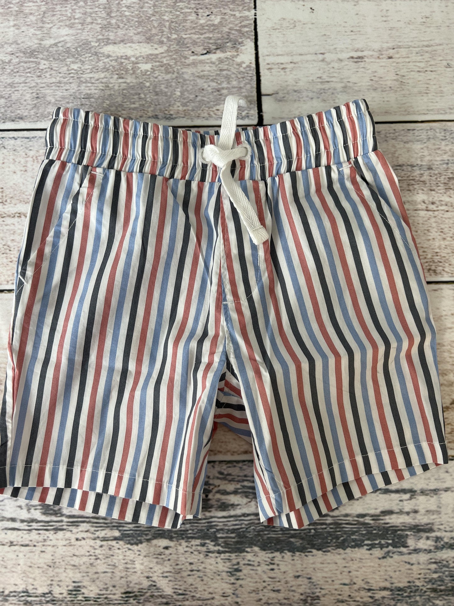 Nordstrom Boys Red | White | Blue Shorts Size: 18 months Red | White | Blue