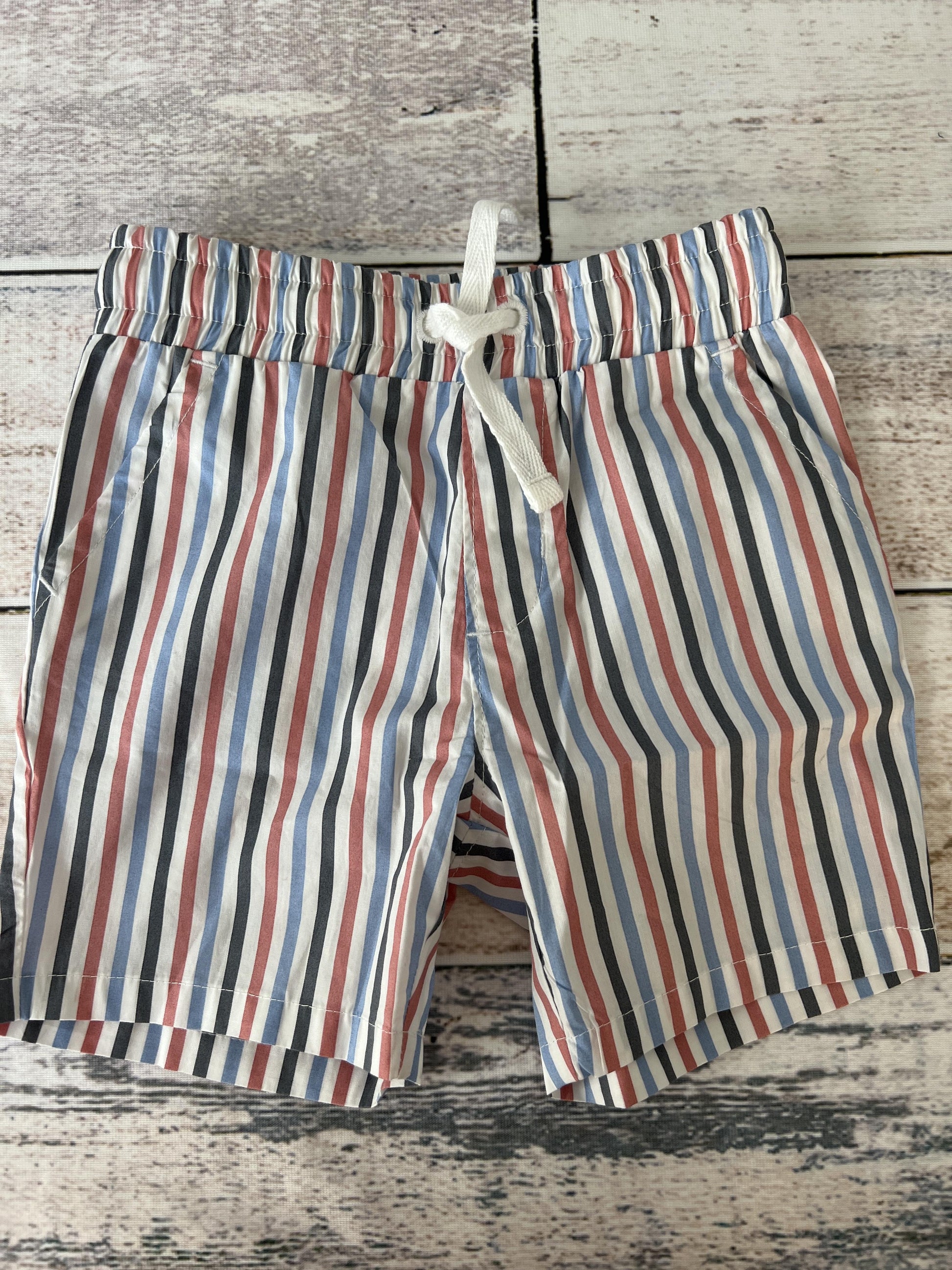 Nordstrom Boys Red | White | Blue Shorts Size: 18 months Red | White | Blue