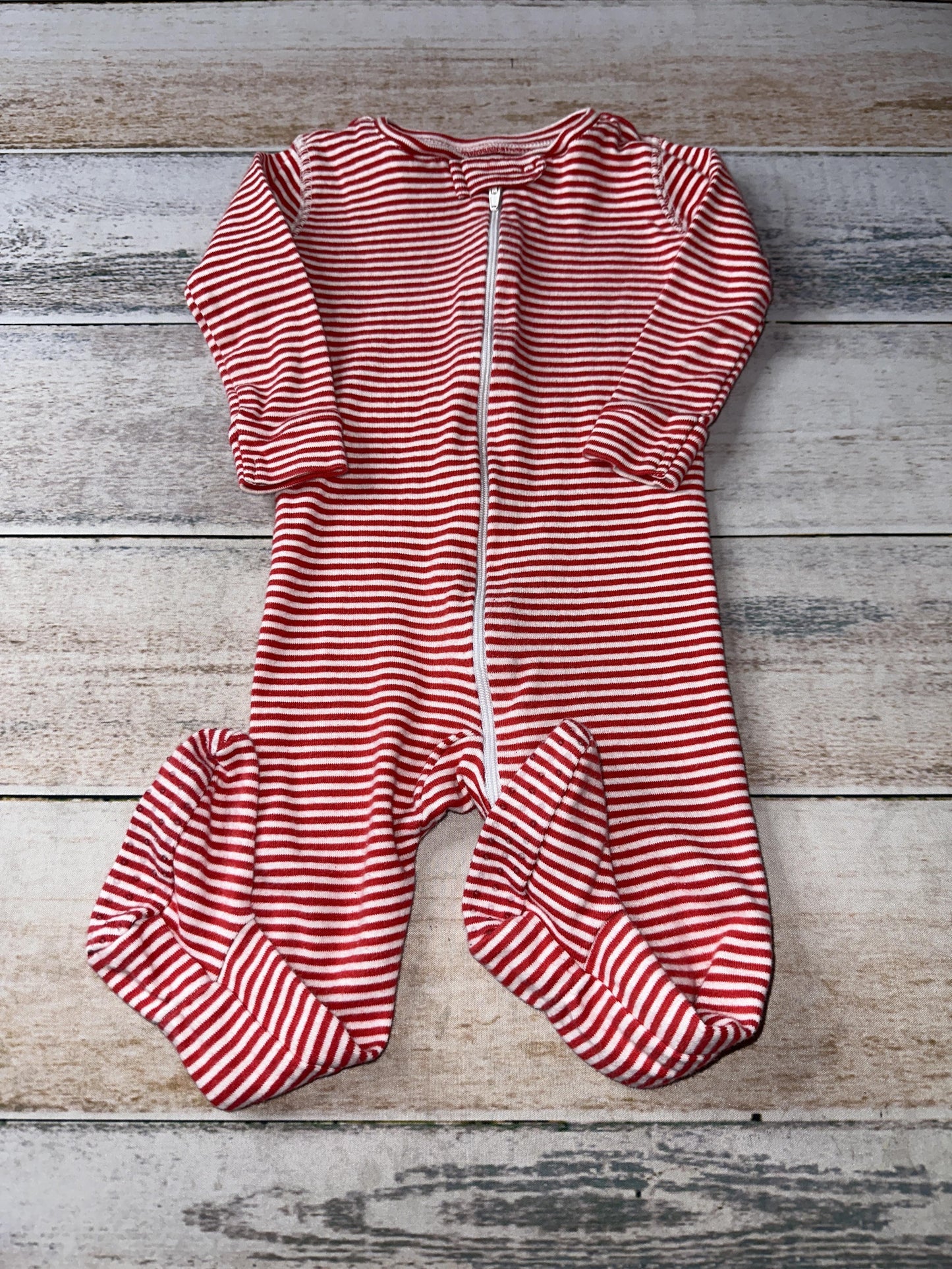 Primary Unisex Red | White | Stripe Pajamas Size: 9-12 Months Red | White | Stripe