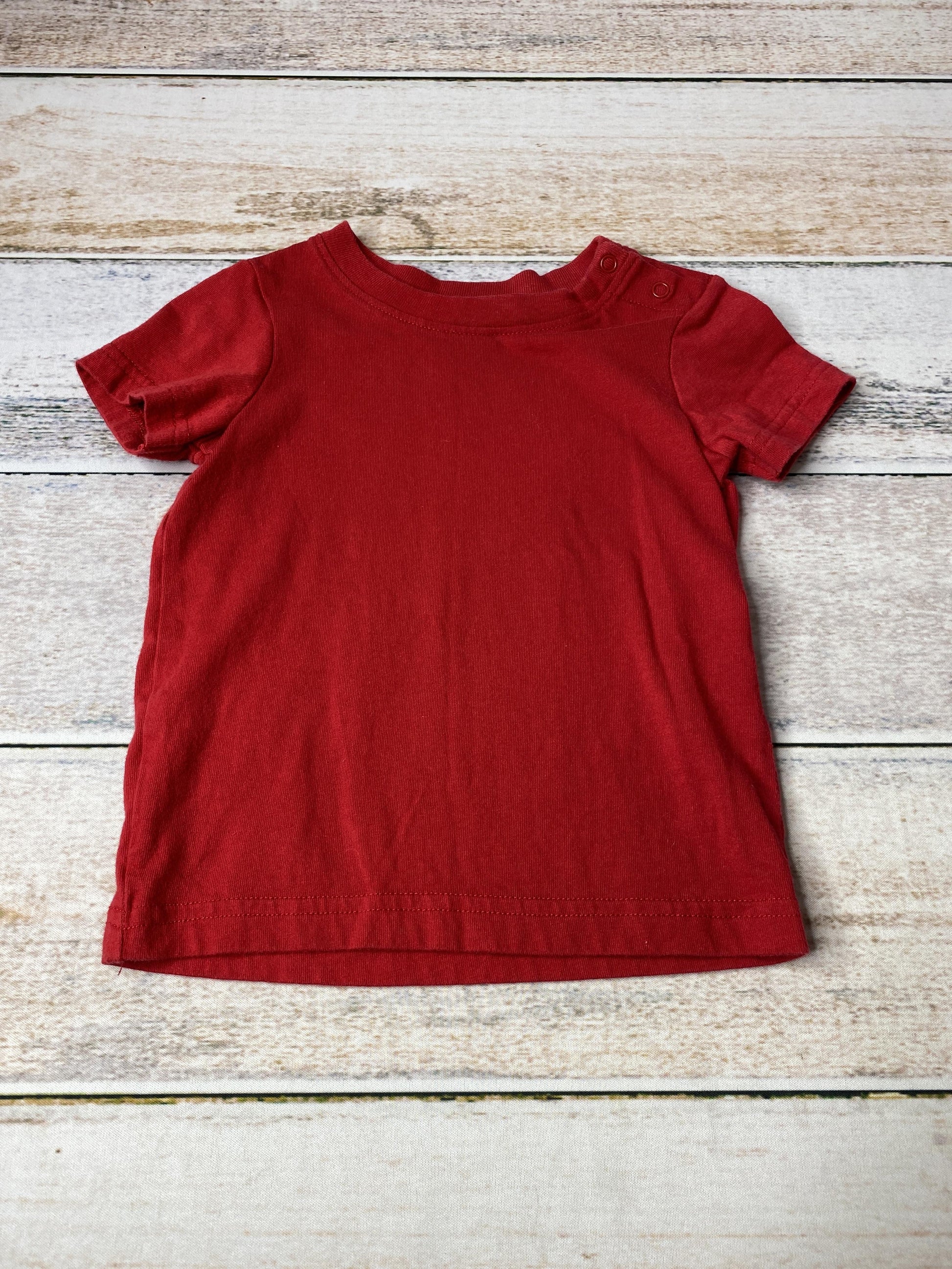 Unisex Red T-Shirt Size: 6-12 months Red