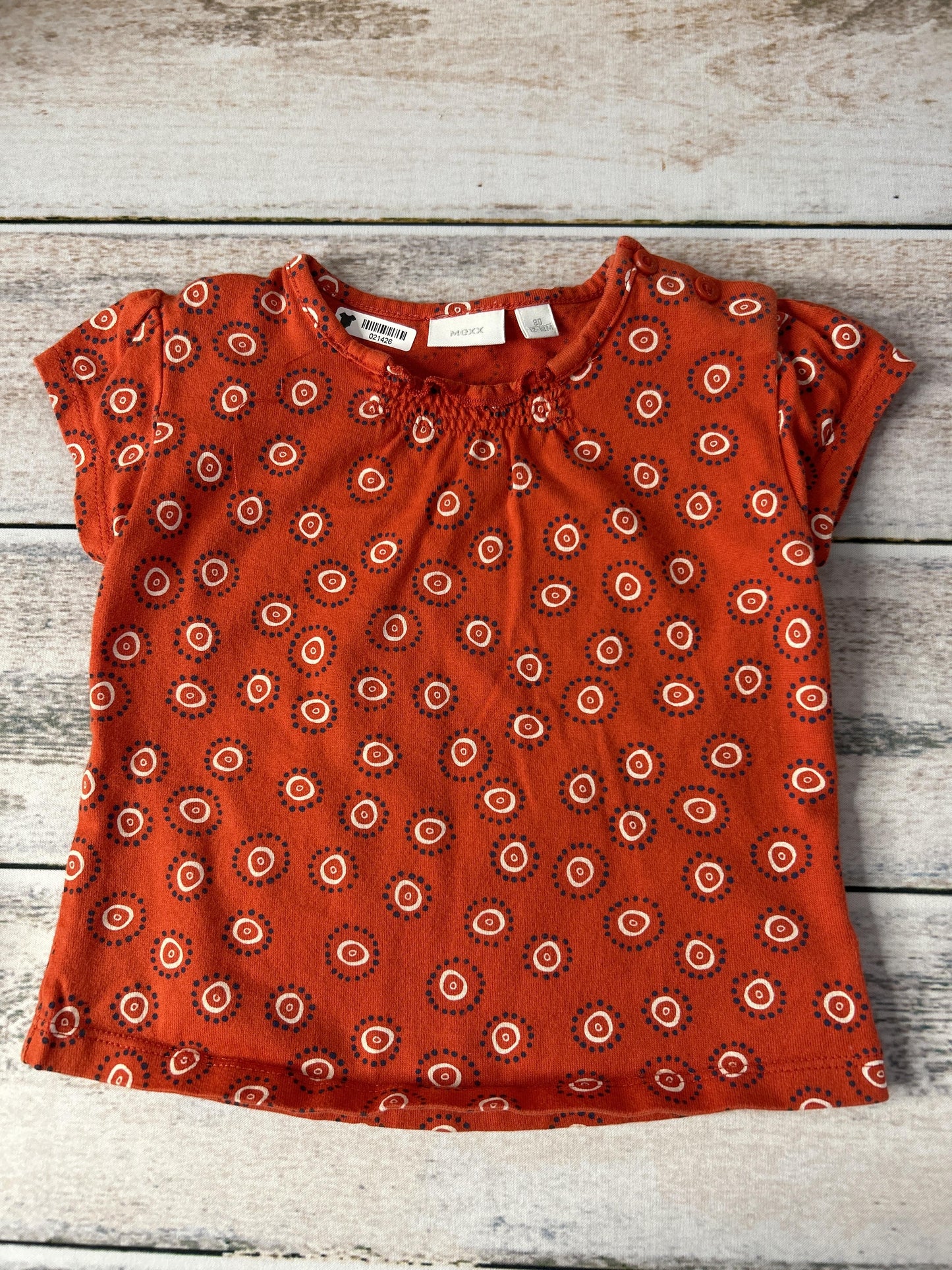 Unisex red T-Shirt Size: 12-18 months red
