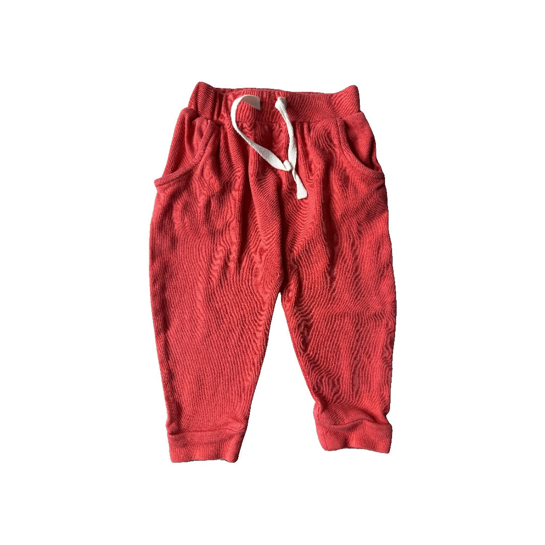 Finn + Emma Unisex Red Pants Size: 6-9 months Red