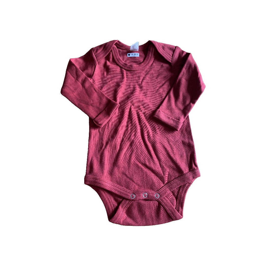Kate Quinn Boys Red Onesie Size: 12-18 months Red