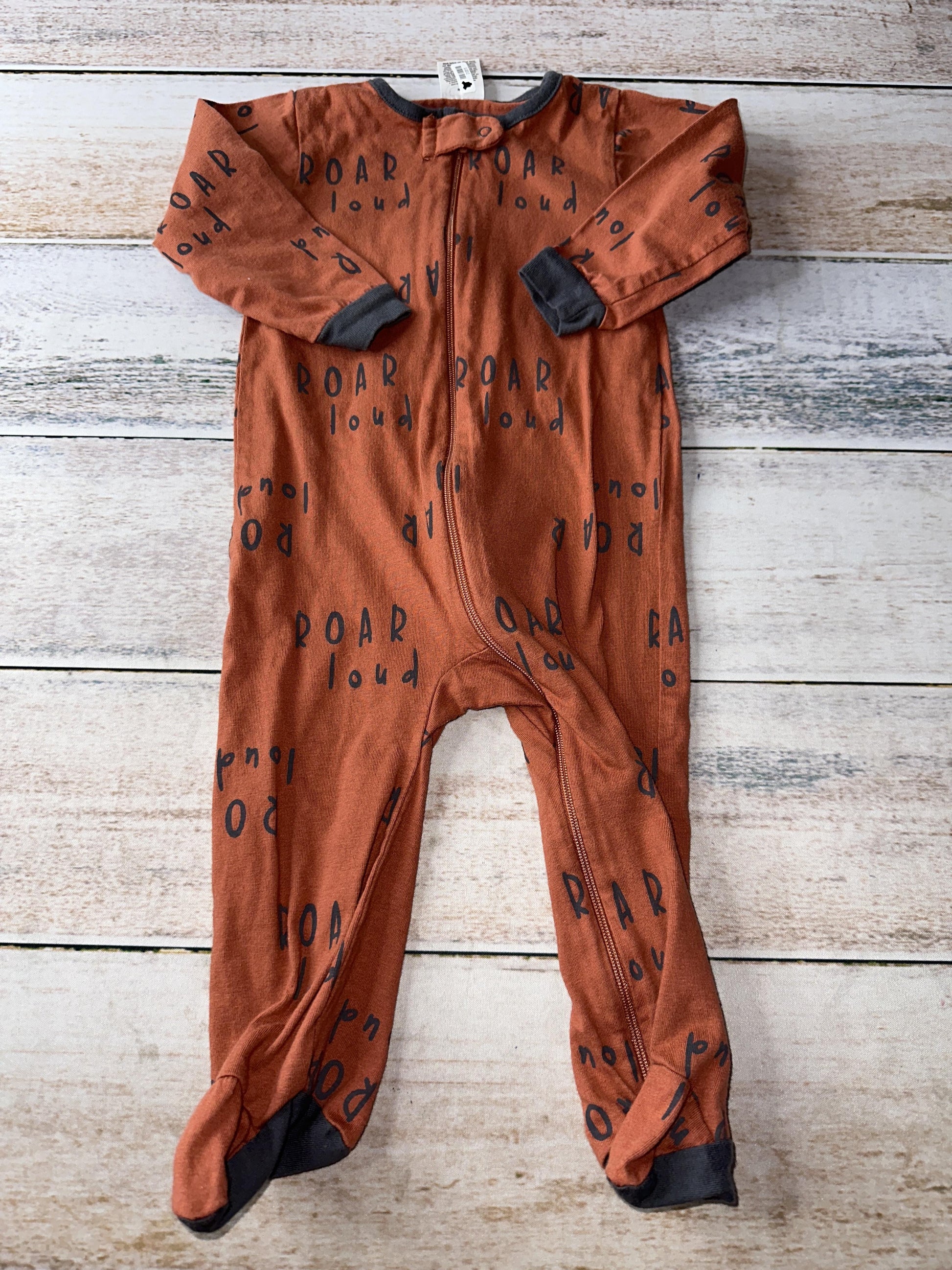 Gerber Unisex Rust Pajamas Size: 6-9 months Rust