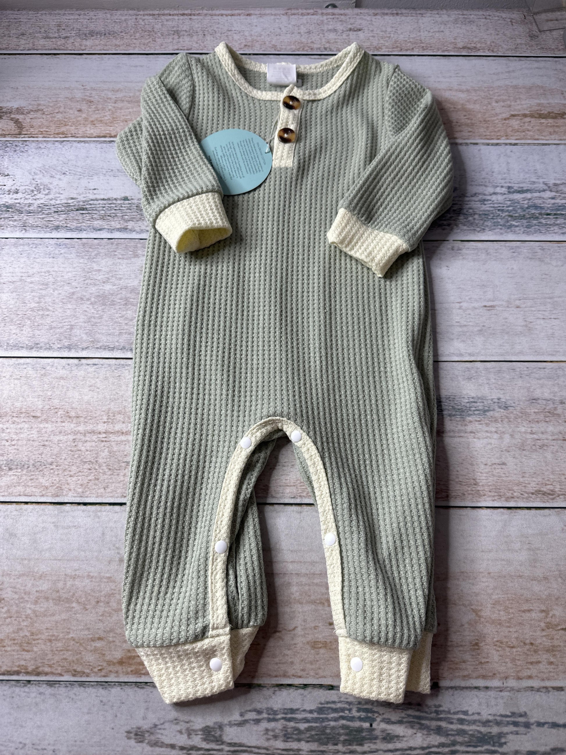 Mama Siesta Unisex Sage | cream Long Sleeve Outfit Size: 12-18 months Sage | cream