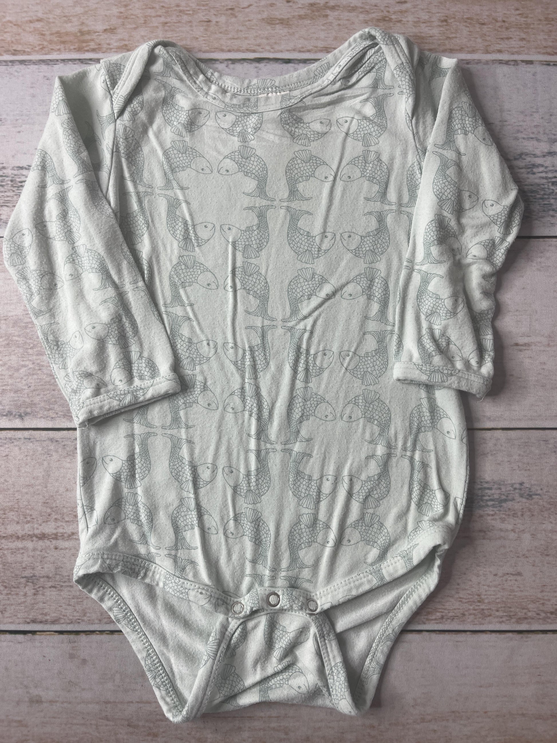 Kate Quinn Unisex Sage | fish Onesie Size: 12-18 months Sage | fish