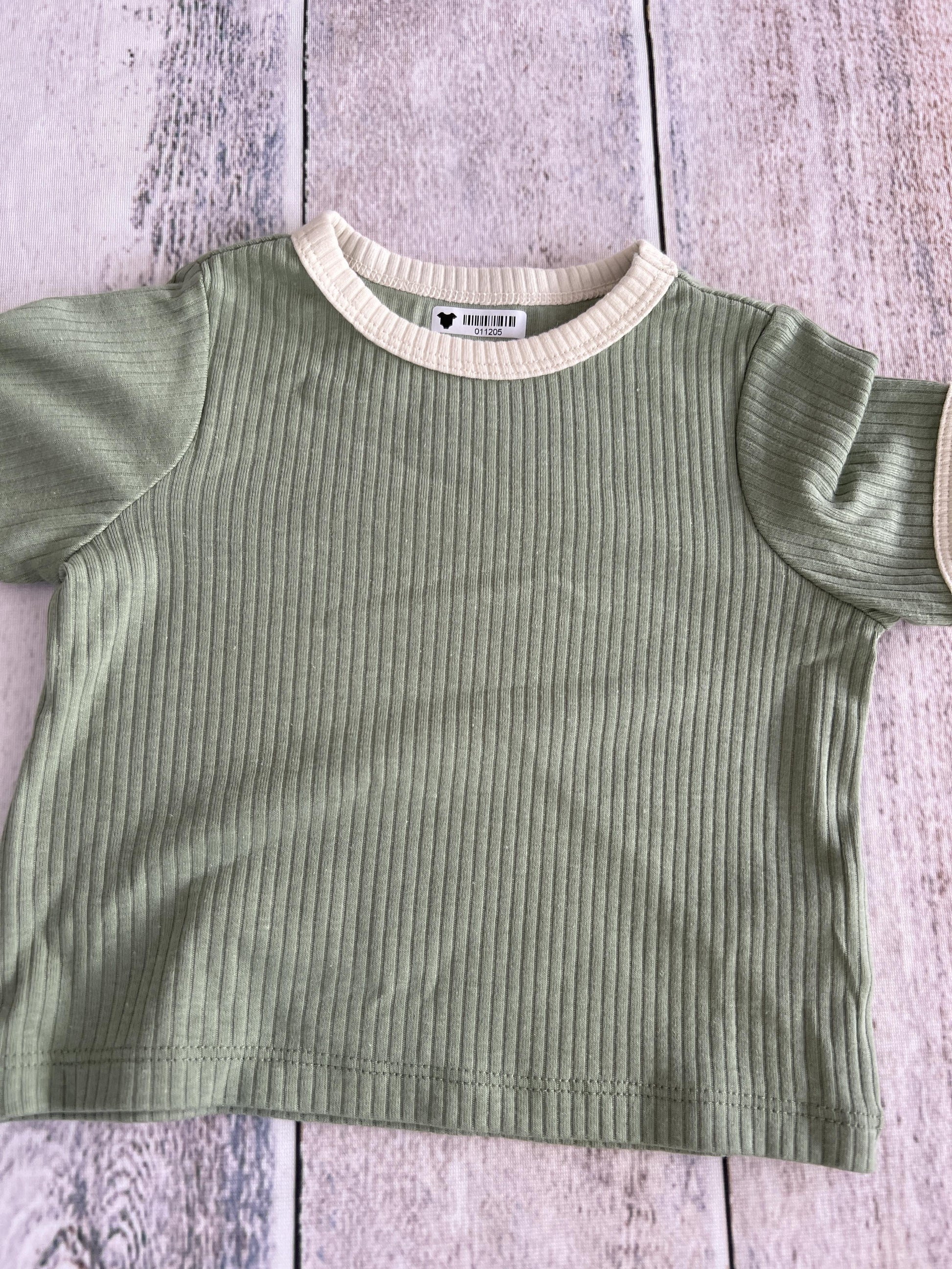 Cat & Jack Unisex Sage T-Shirt Size: 6-9 months Sage