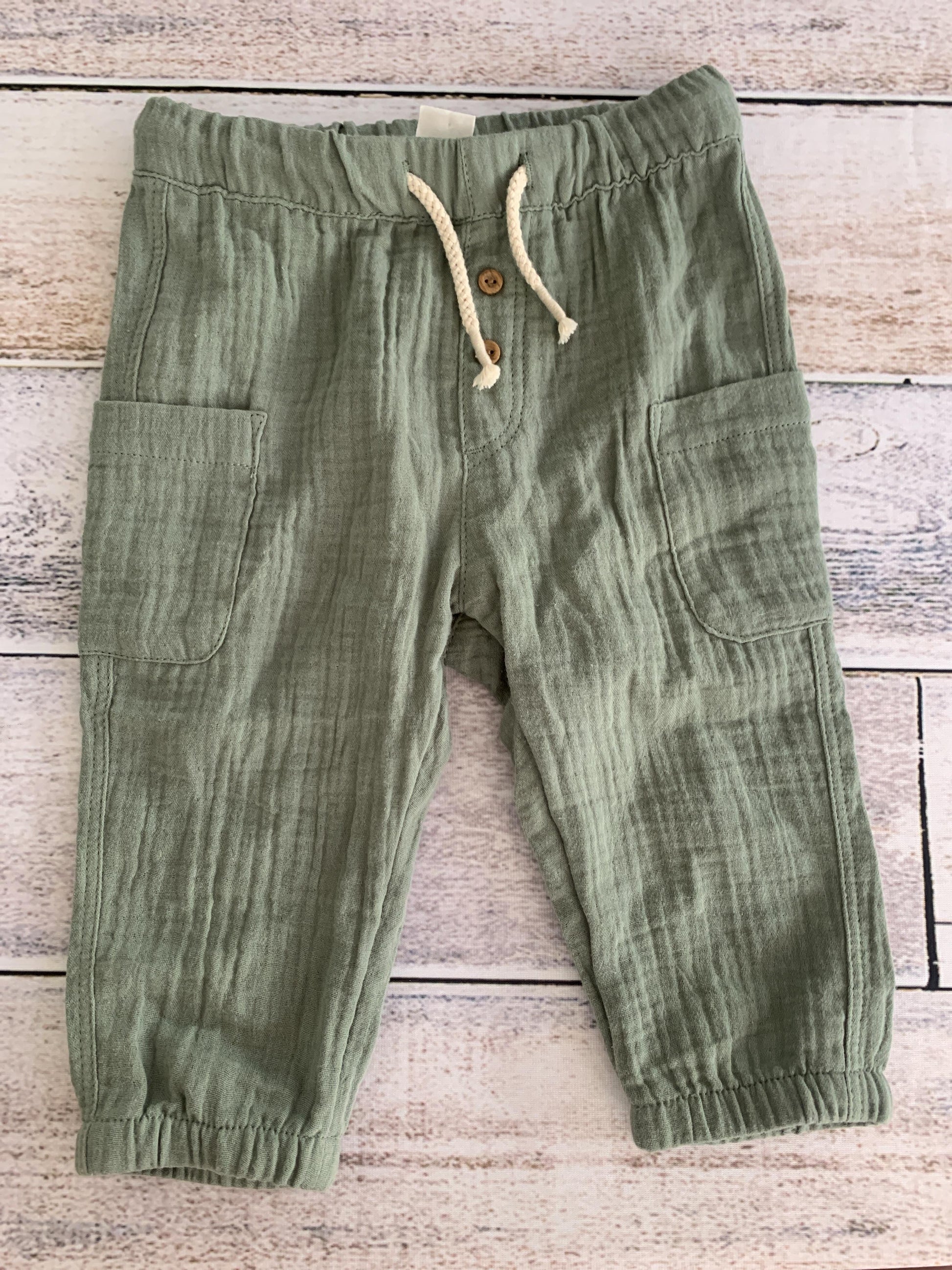 H&M Girls Sage Pants Size: 6-9 months Sage