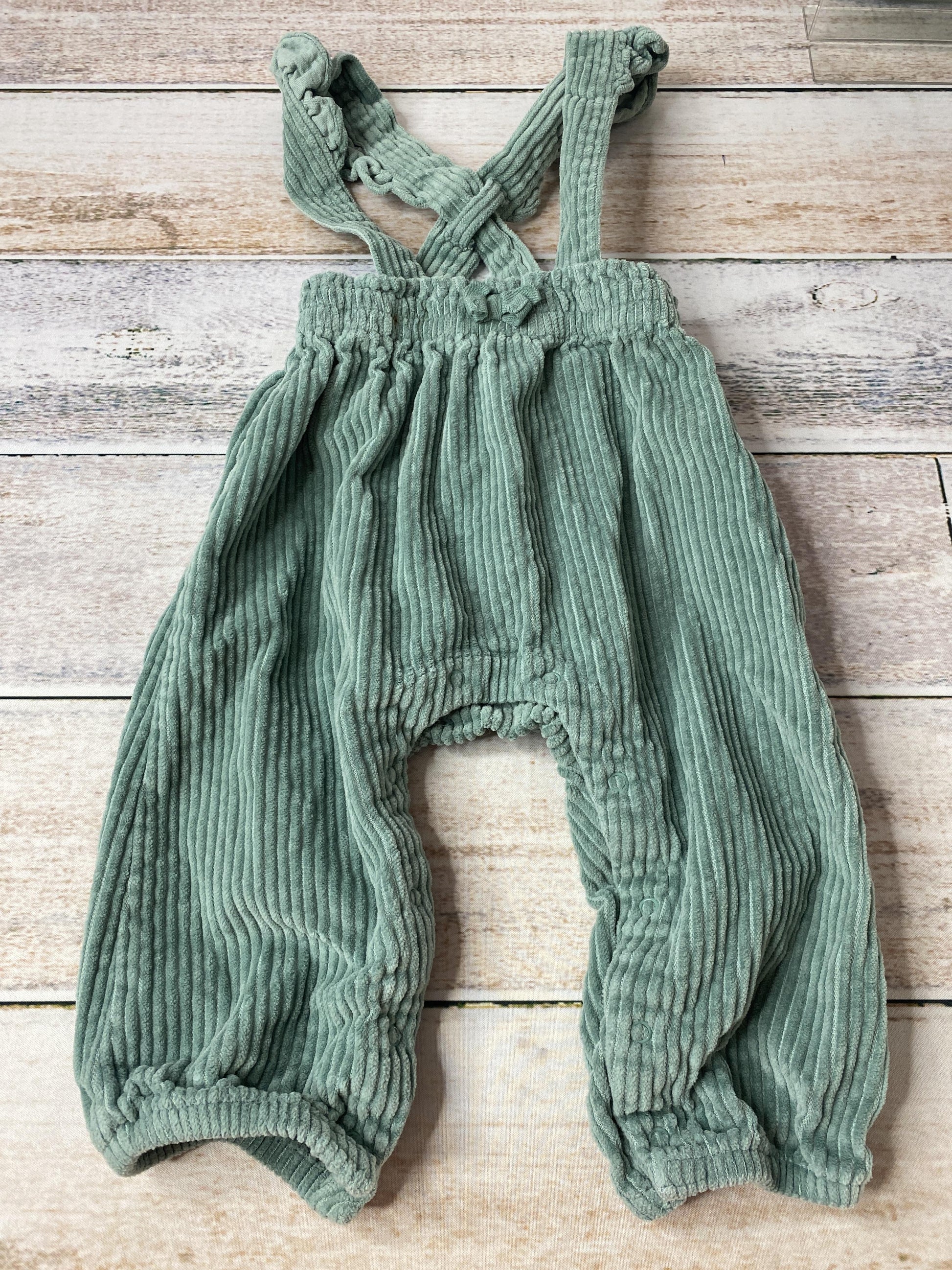 Oliver & Rain Girls Sage Jumper Size: 12M Sage