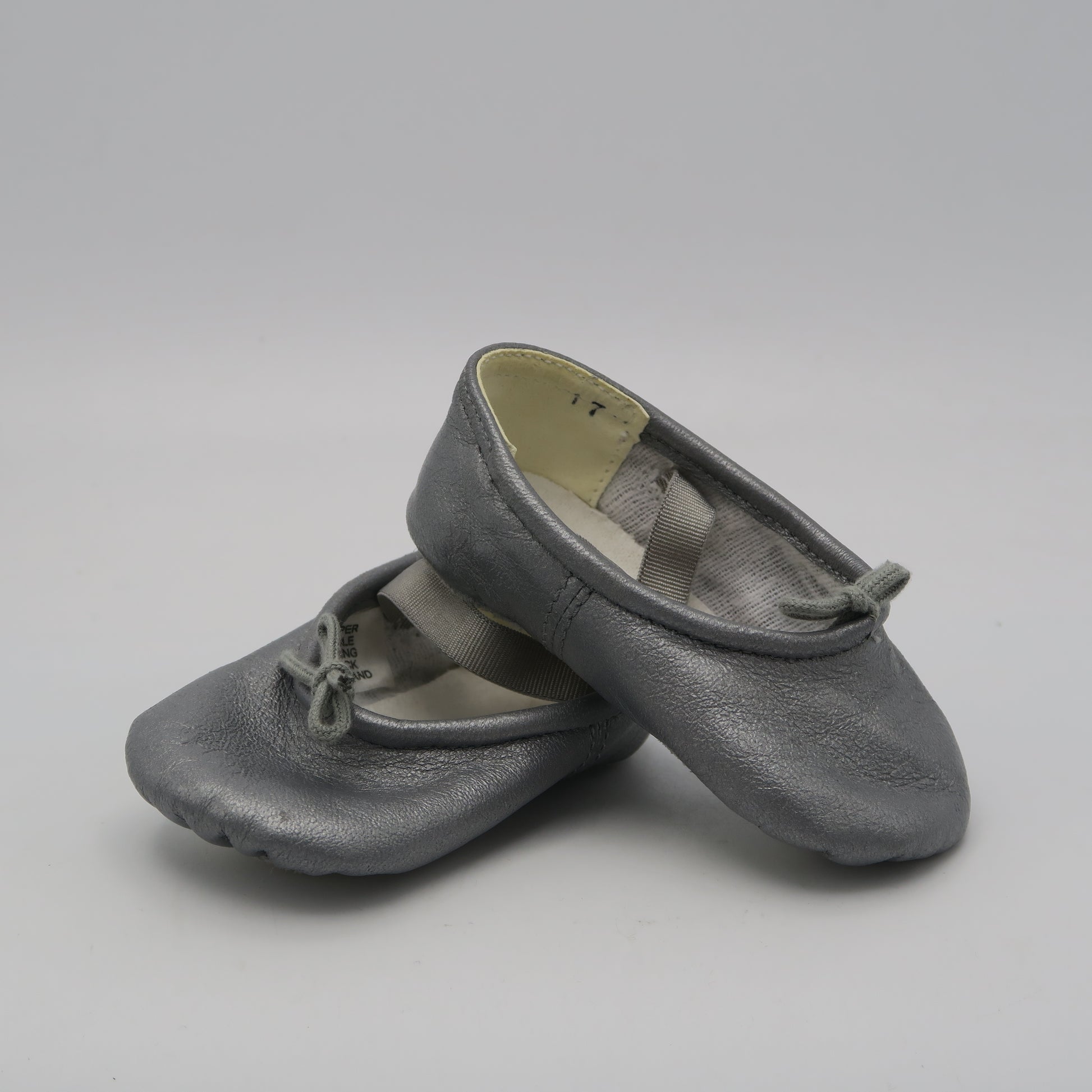 baby bloch Girls Silver Shoes Size: 0-12 Months Silver