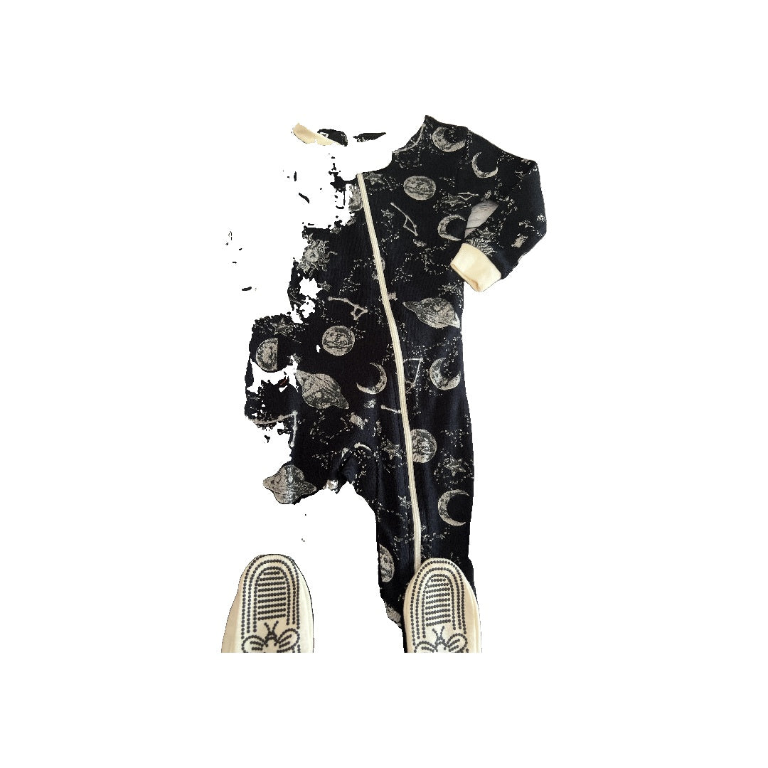 Burt's Bees Boys Space Pajamas Size: 3-6 months Space