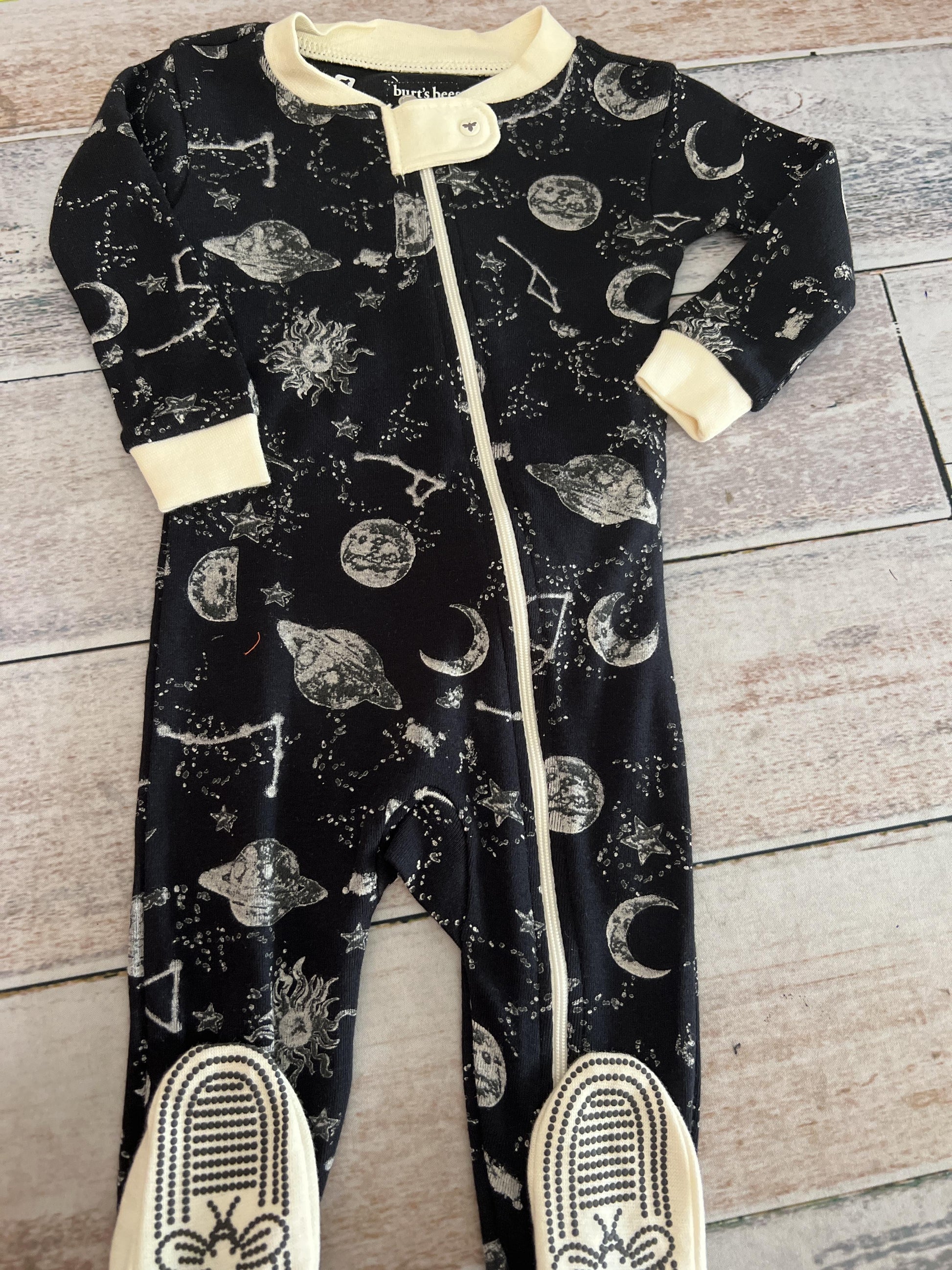 Burt's Bees Boys Space Pajamas Size: 3-6 months Space