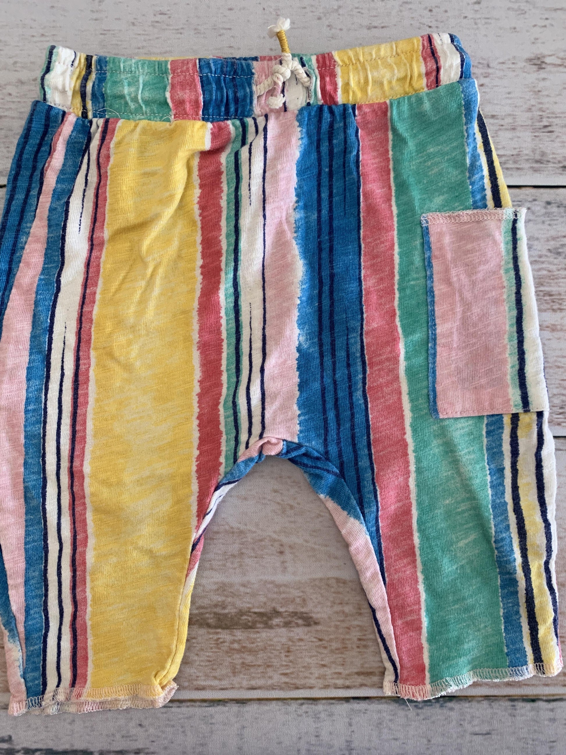 Girls Stripe Pants Size: 3-6 months Stripe