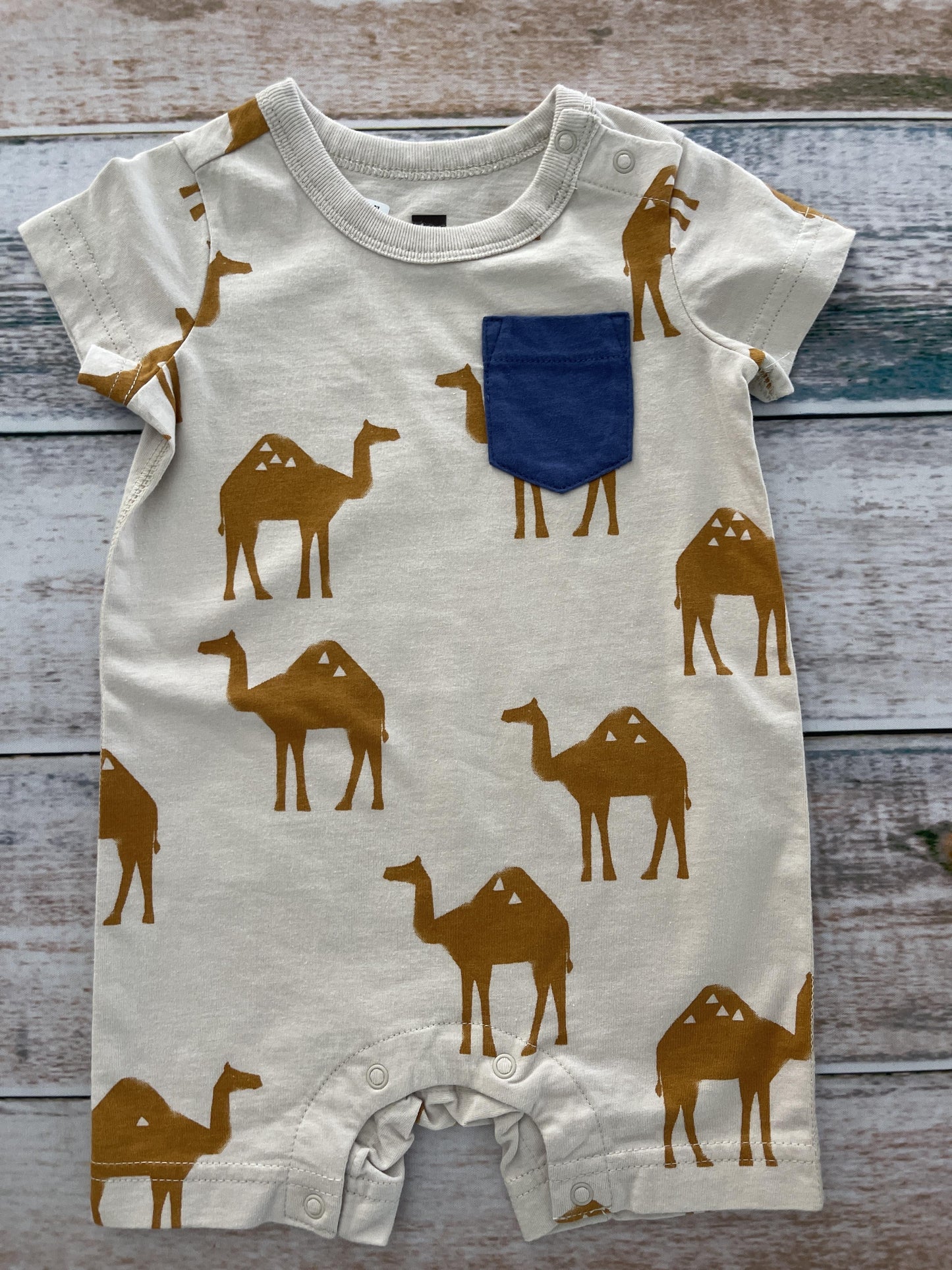Tea Boys Tan | animals Romper Size: 3-6 months Tan | animals