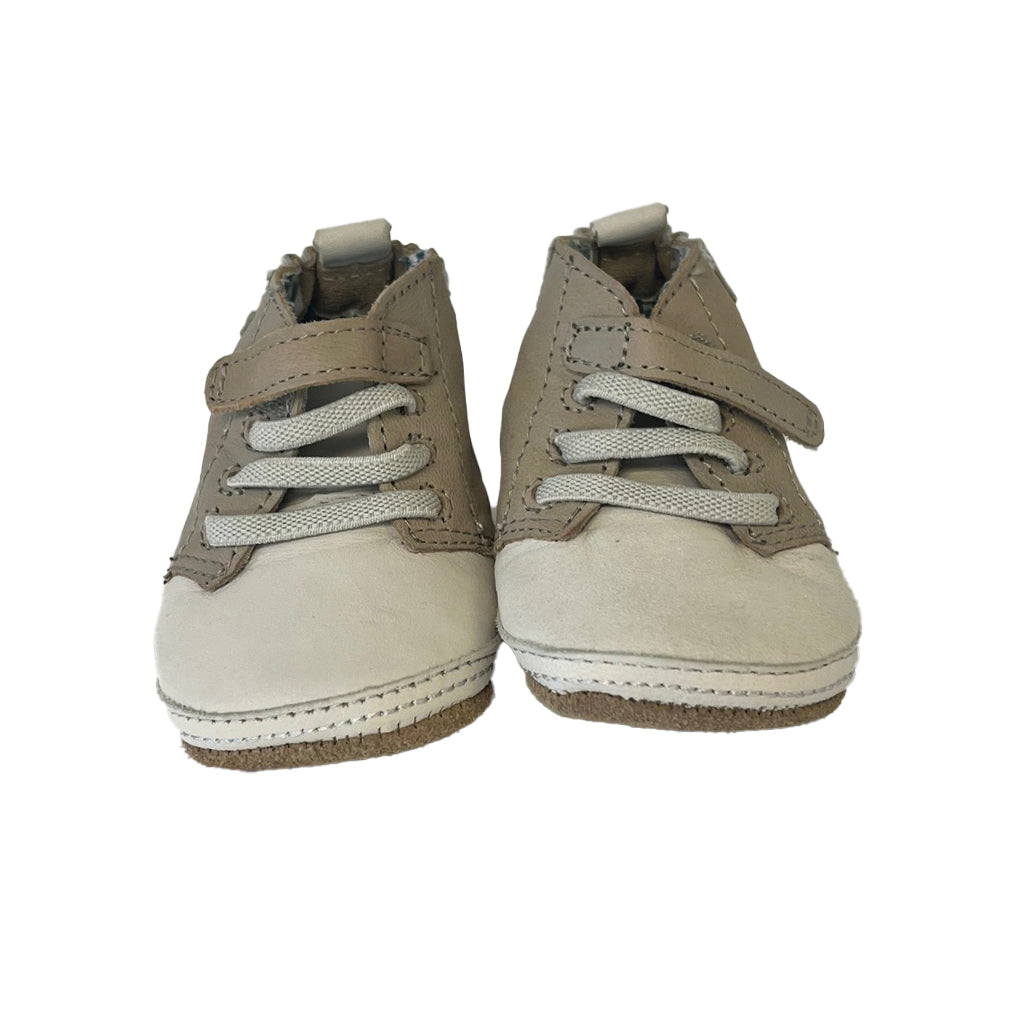 Robeez Boys Tan | Beige Shoes Size: 0-3 Months
