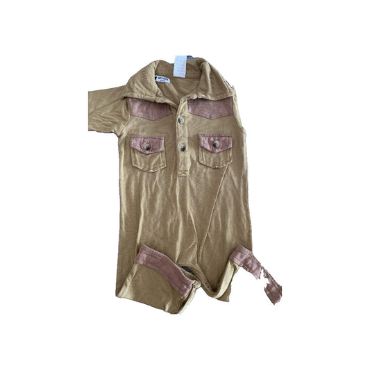 Kate Quinn Boys Tan | Brown Long Sleeve Outfit Size: 0-3 months Tan | Brown