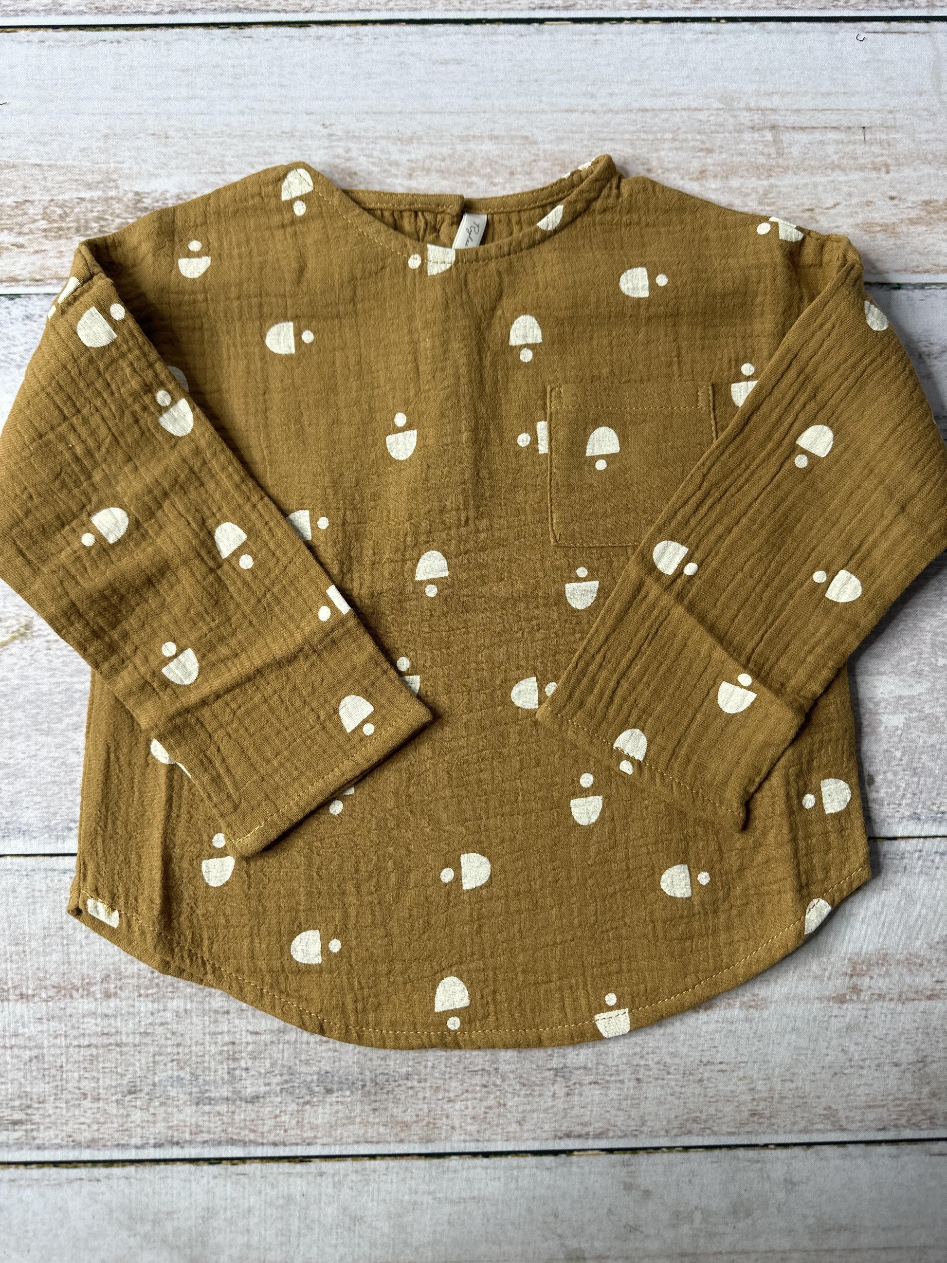 Rylee + Cru Unisex Tan | cream Long Sleeve Shirt Size: 18-24 months Tan | cream