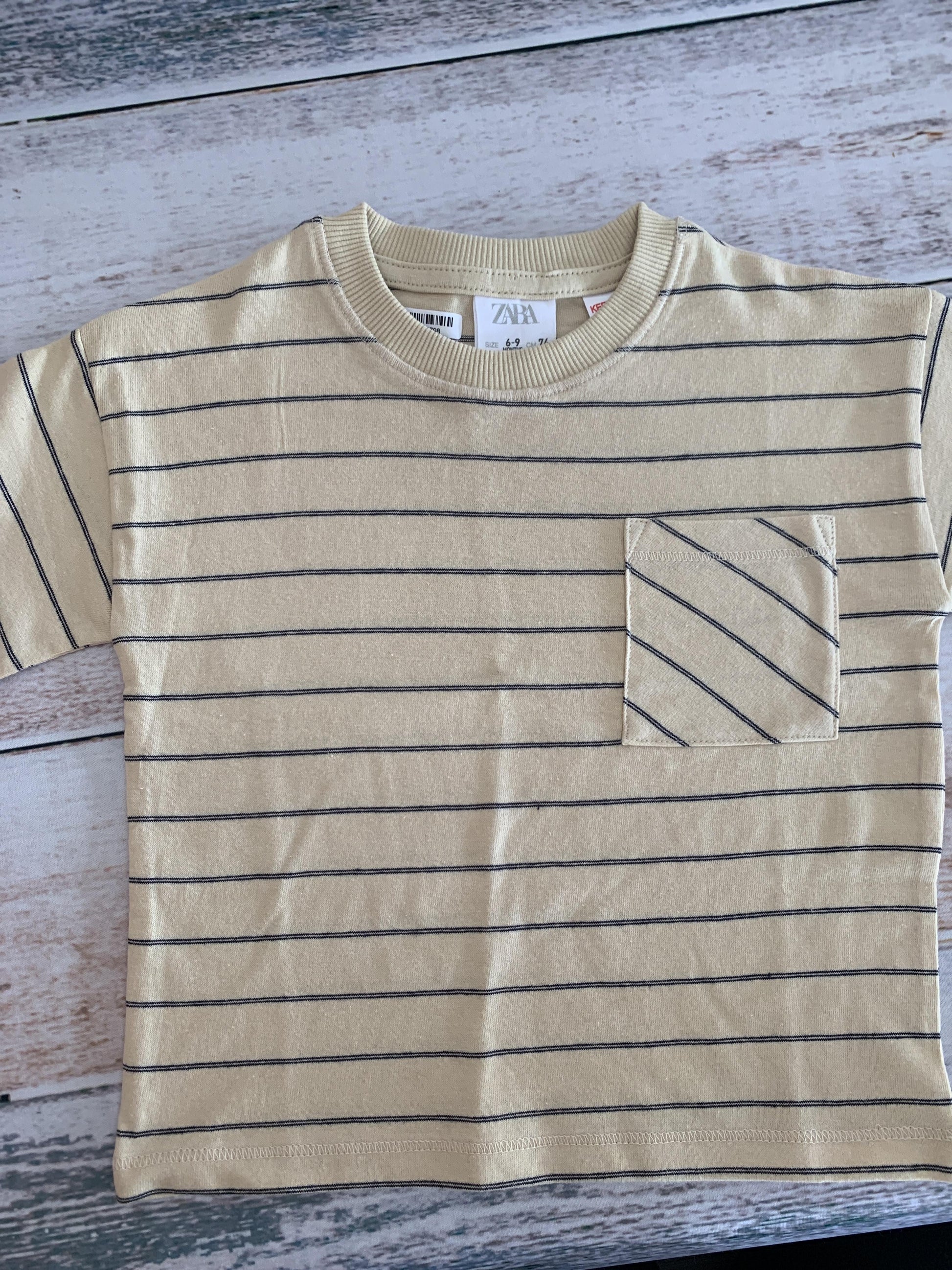 Zara Boys Tan | Navy Blue | Stripe T-Shirt Size: 6-9 months Tan | Navy Blue | Stripe