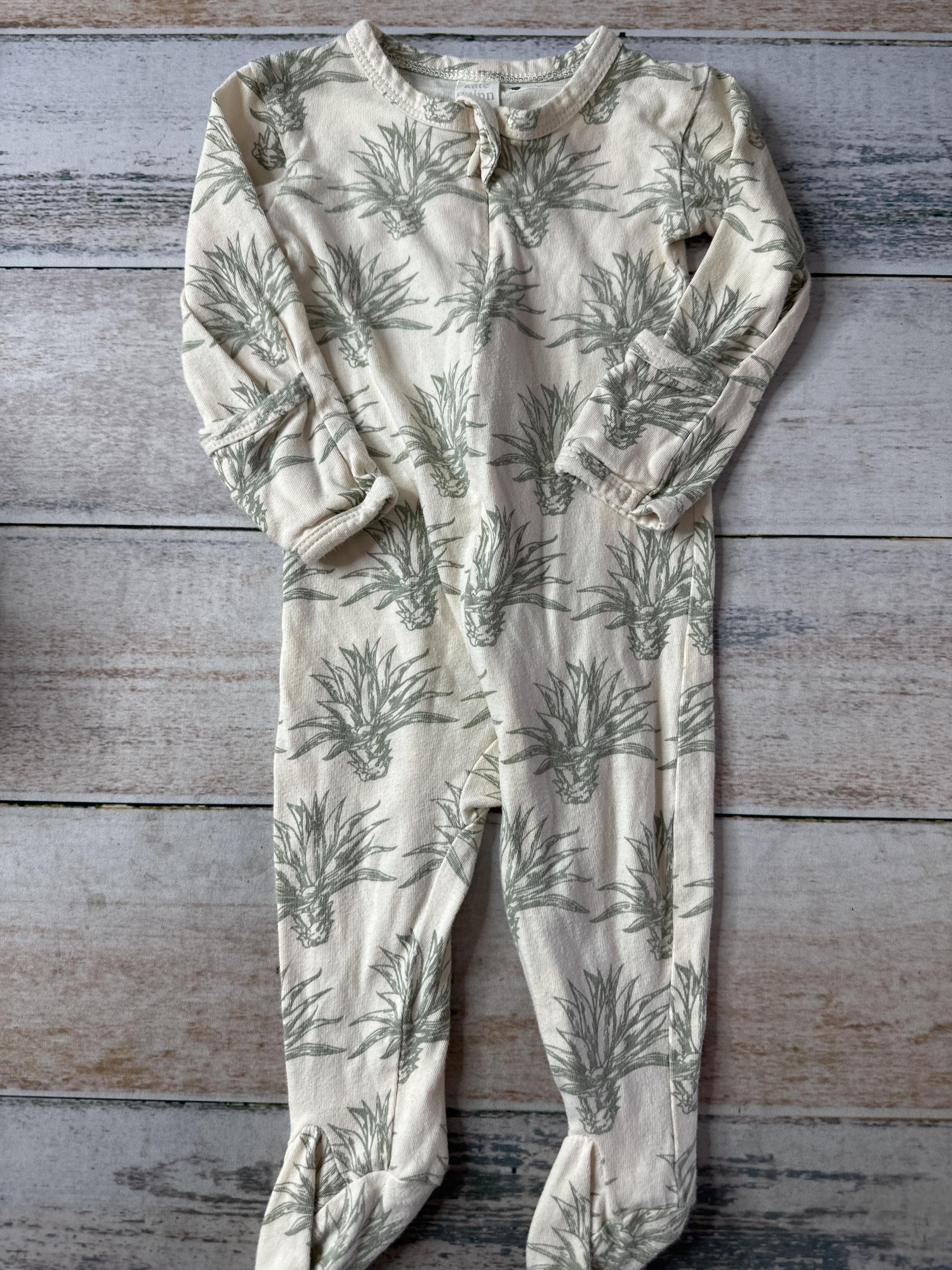 Kate Quinn Unisex Tan | Olive Long Sleeve Outfit Size: 6-9 months Tan | Olive