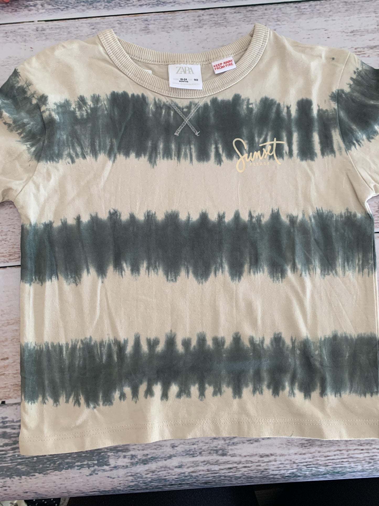 Zara Boys Tan | Sage T-Shirt Size: 18-24 months Tan | Sage