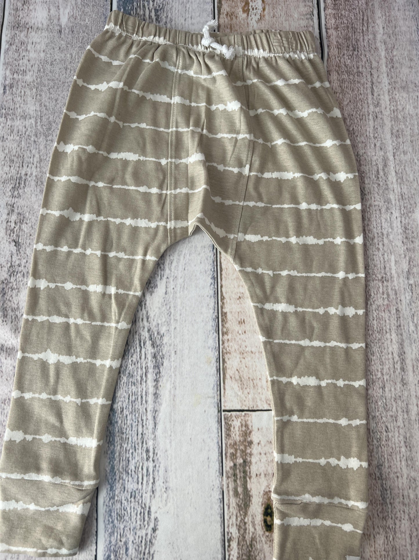 Honest co Unisex Tan | Tie Dye Pants Size: 3T Tan | Tie Dye