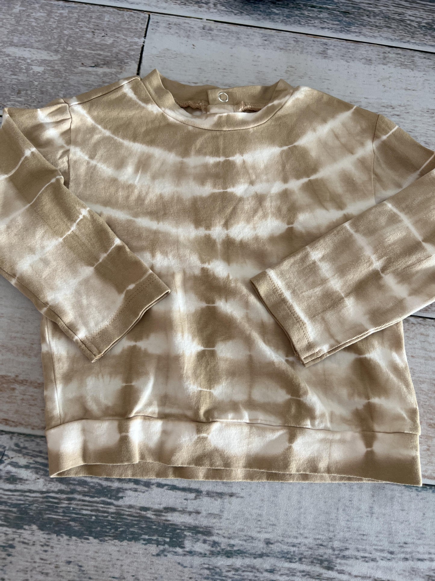 Focus Boys Tan | White | Tie Dye Sweater Size: 18 months Tan | White | Tie Dye